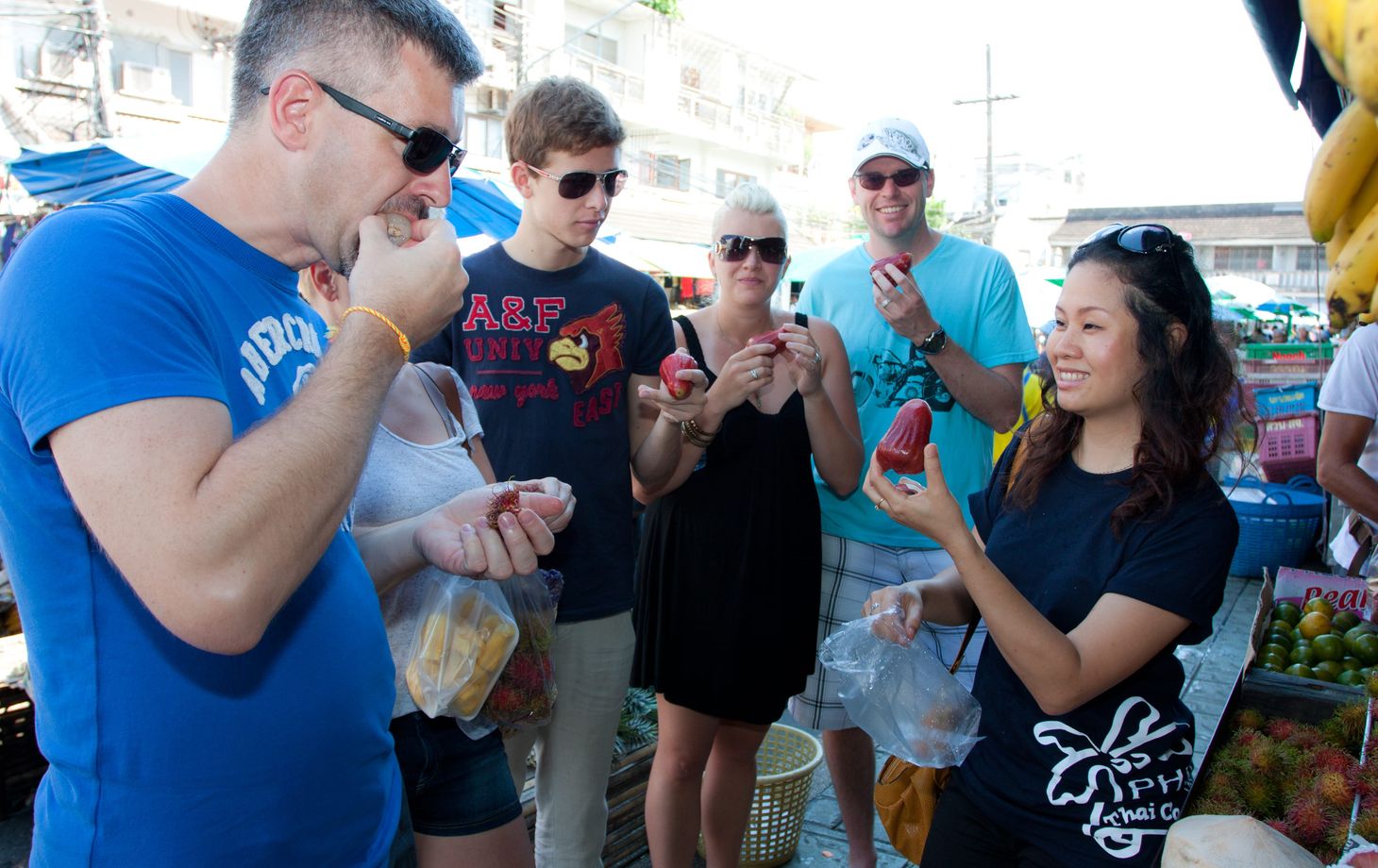 Seaside Fruit Cooking Class + Carving Class & Market Tour
