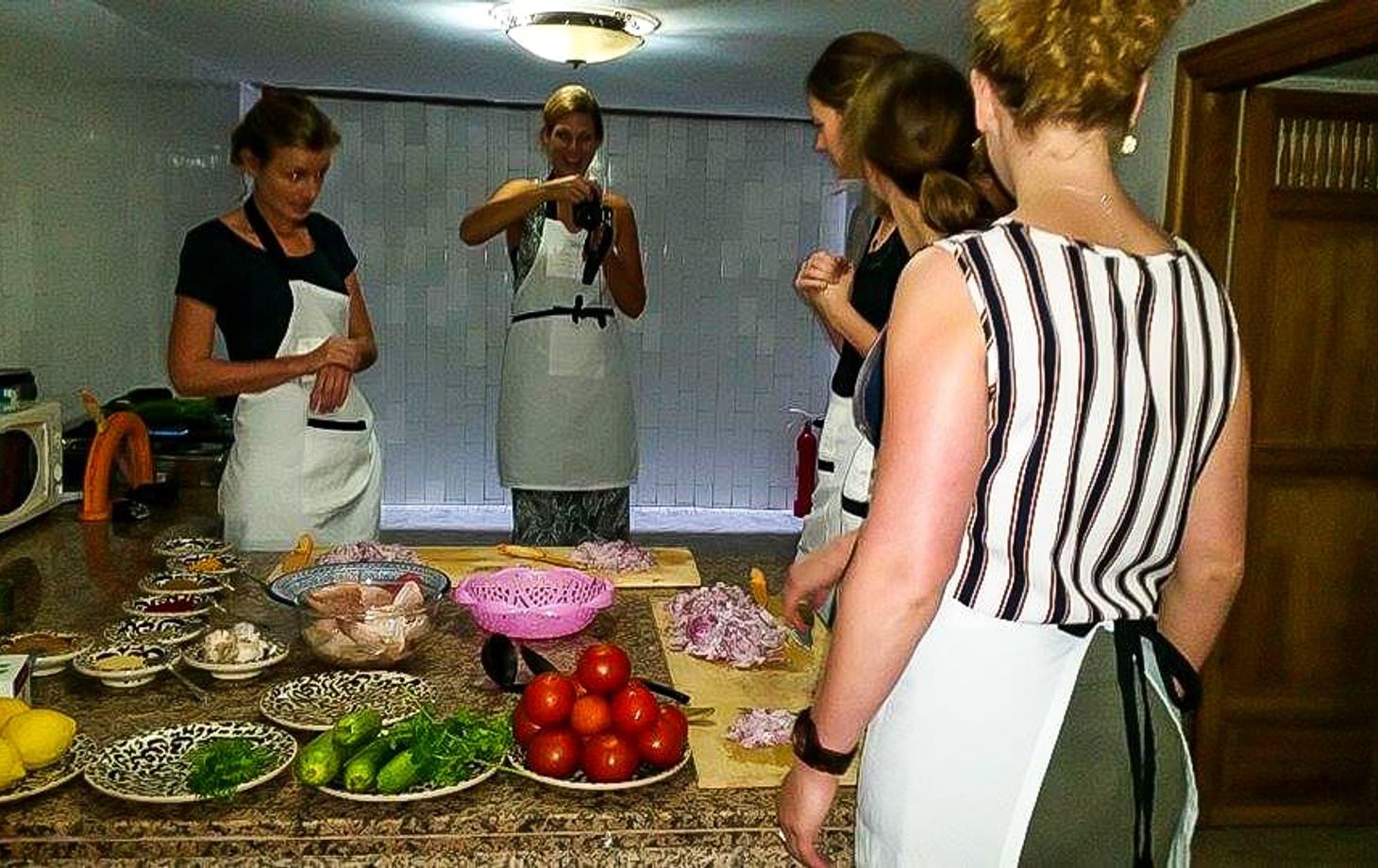 Fes Cooking Class in a Restaurant with Market (Souk) Tour