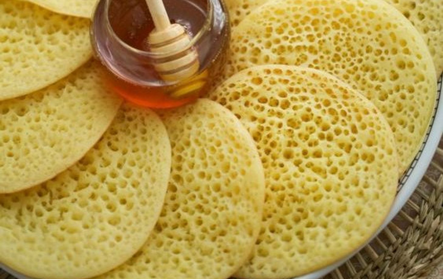 Moroccan Pastry Cooking Class with Souk Tour