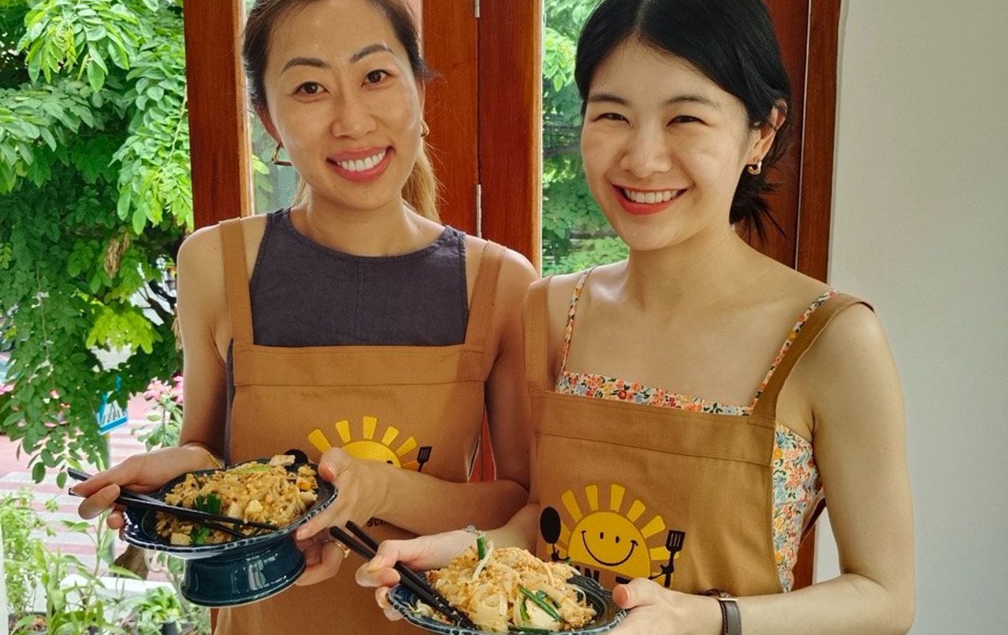 Taste of Thailand: Chinese-Language Cooking Class, Tuk Tuk Adventure & Market Tour (Opening Promo)