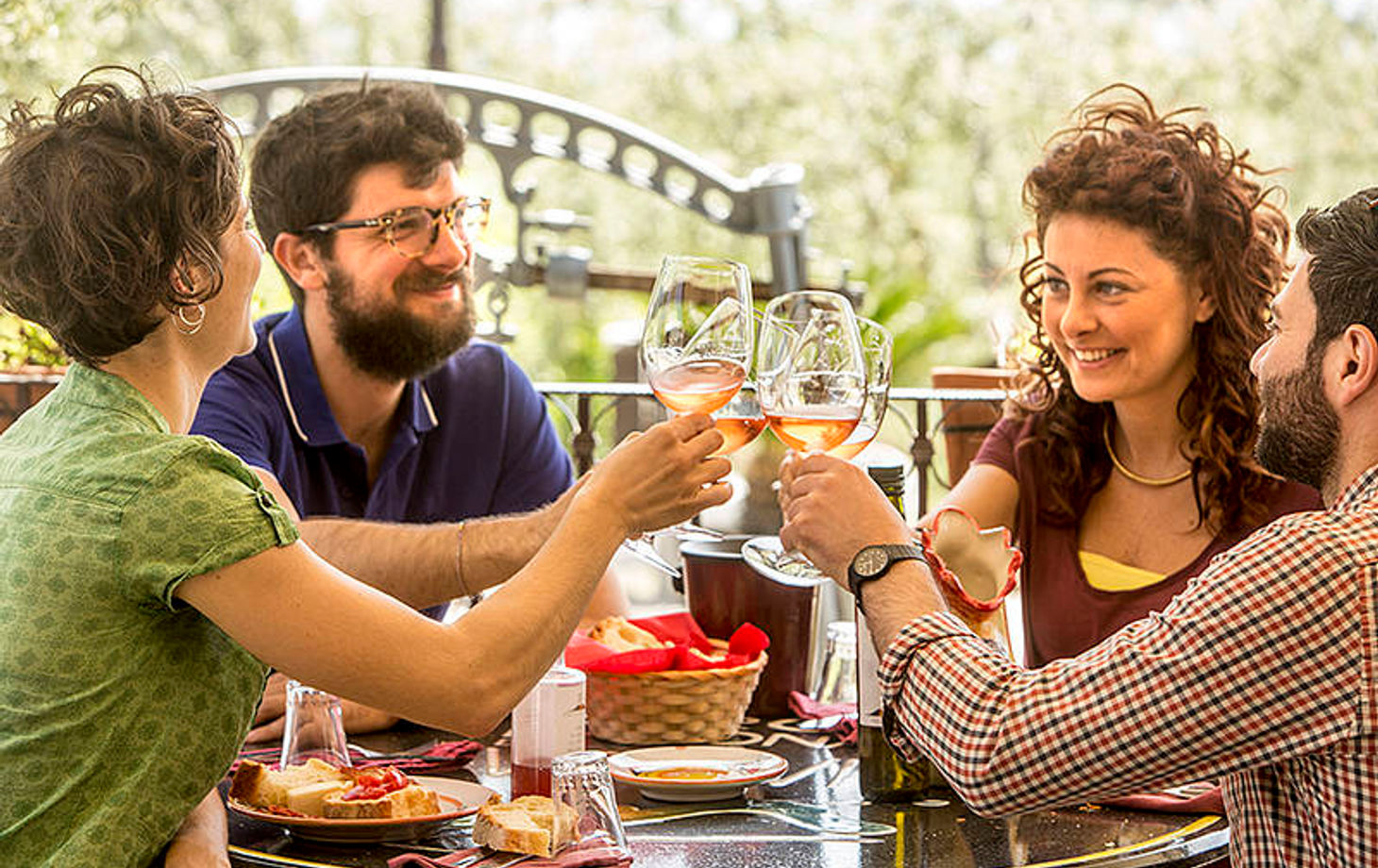Organic "Classico" Wine Tasting with Lunch on Mount Vesuvius