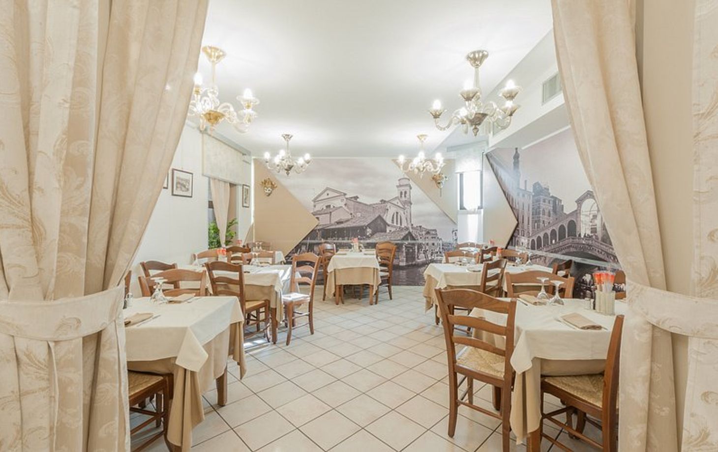 Pasta and Tiramisù Cooking Class with Wine in Venice