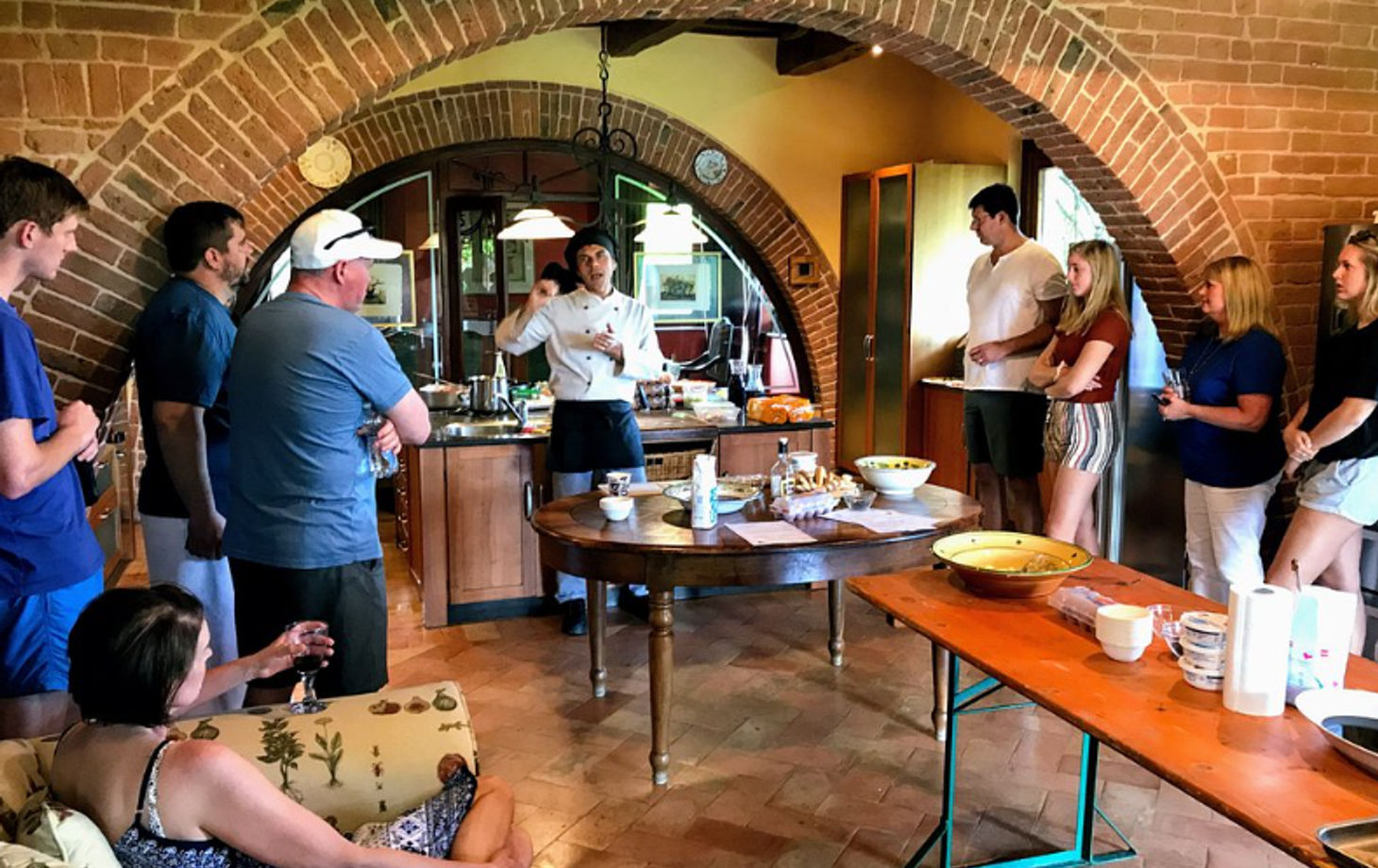 Aula prática de massas e bolos no coração da Toscana