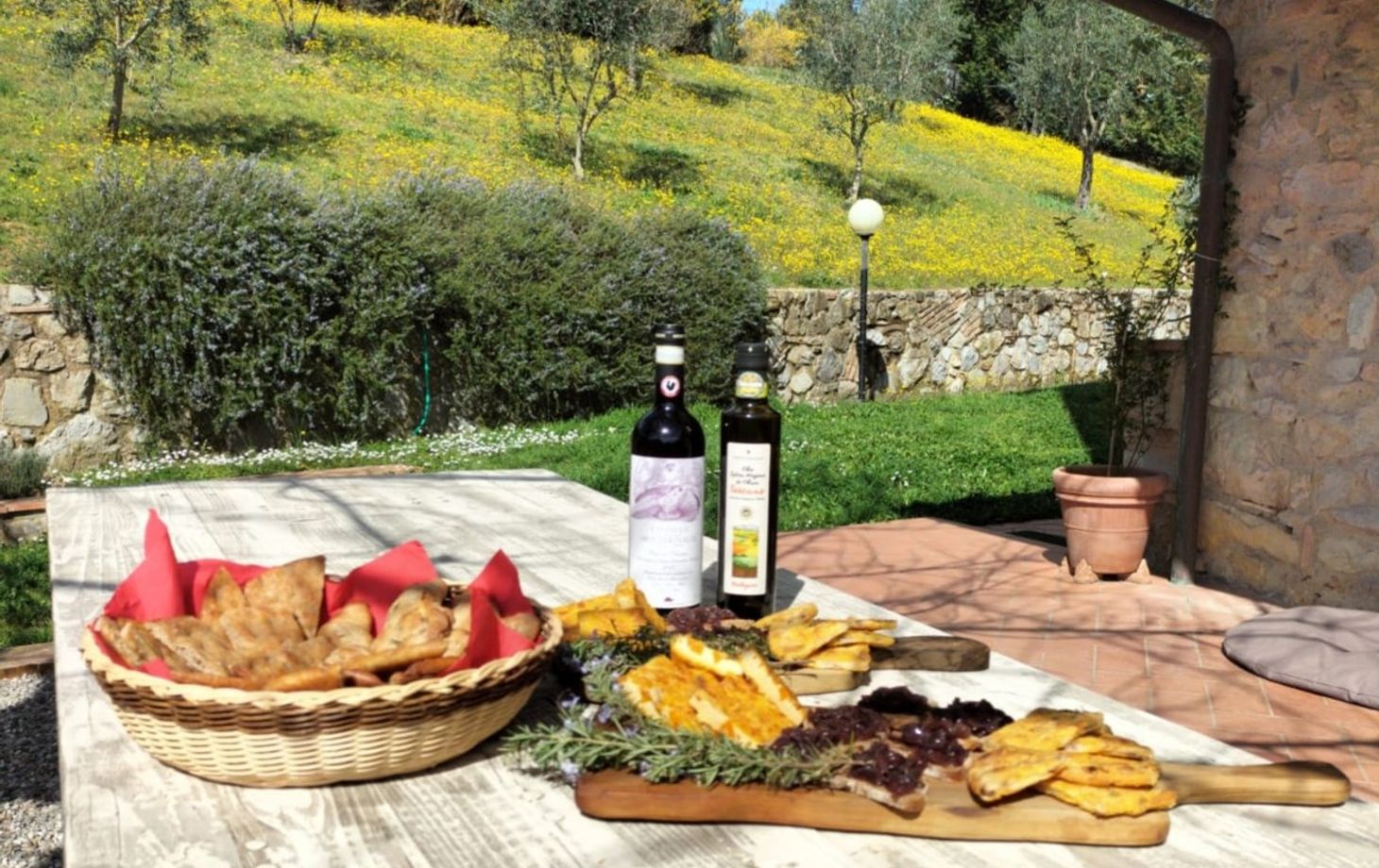 Tuscan Countryside Family-Style Cooking Class in Chianti with Wine