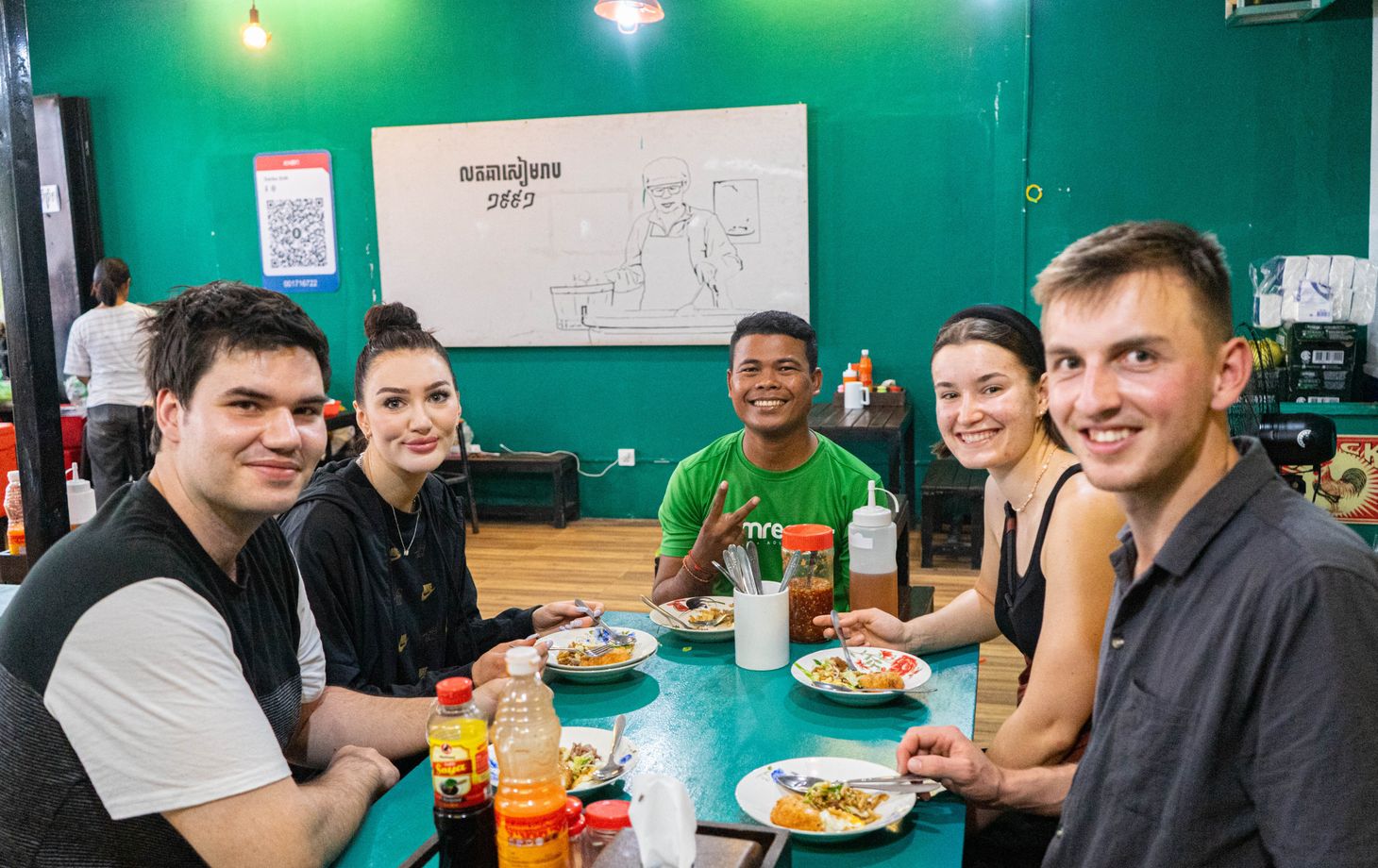 Experience an Evening Culinary Adventure in Phnom Penh with a Tuk Tuk Journey