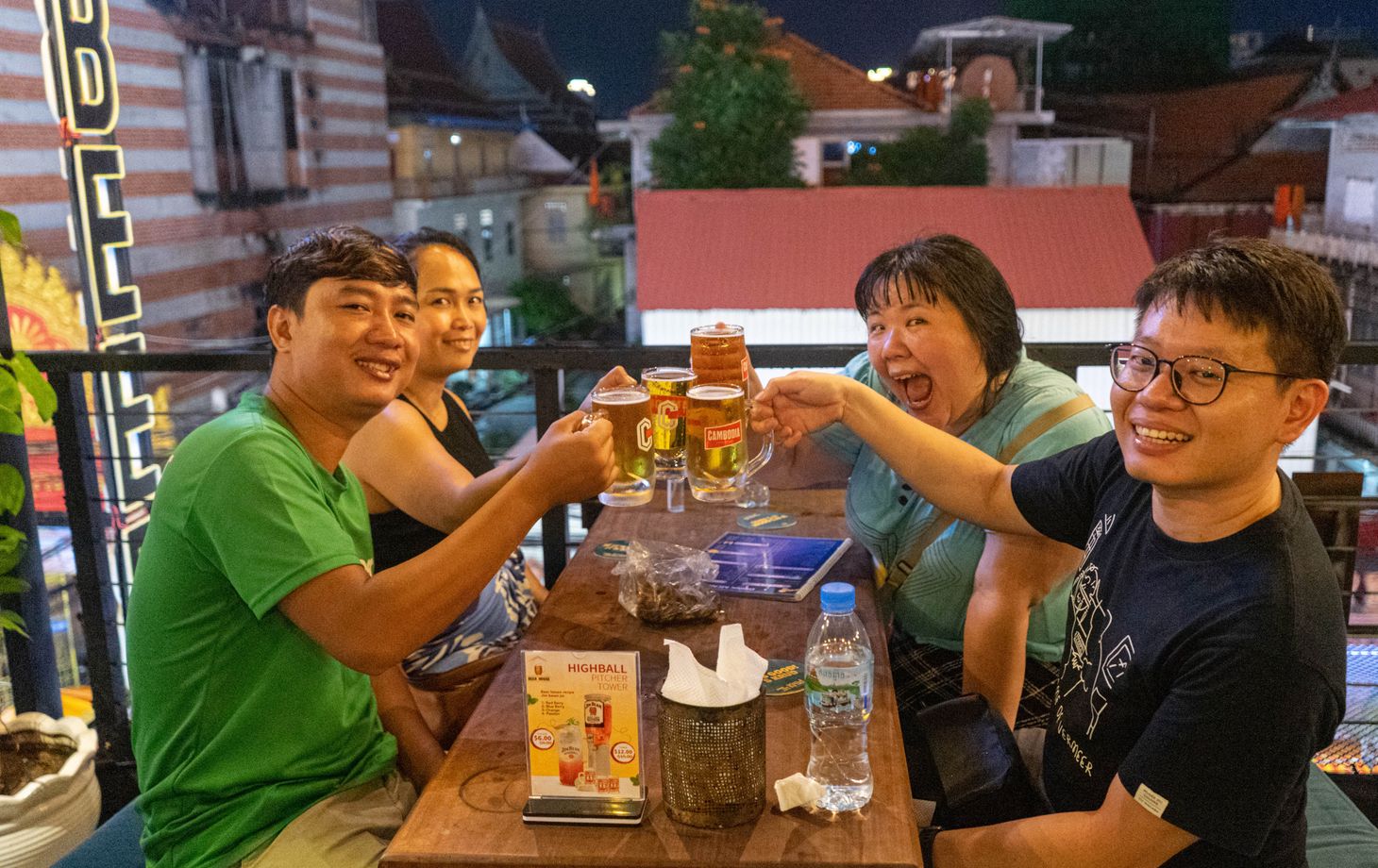 Experience an Evening Culinary Adventure in Phnom Penh with a Tuk Tuk Journey