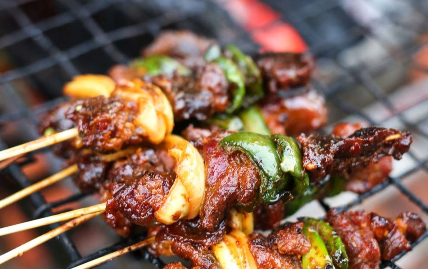 Phnom Penh Evening Food Tour with Tuk tuk