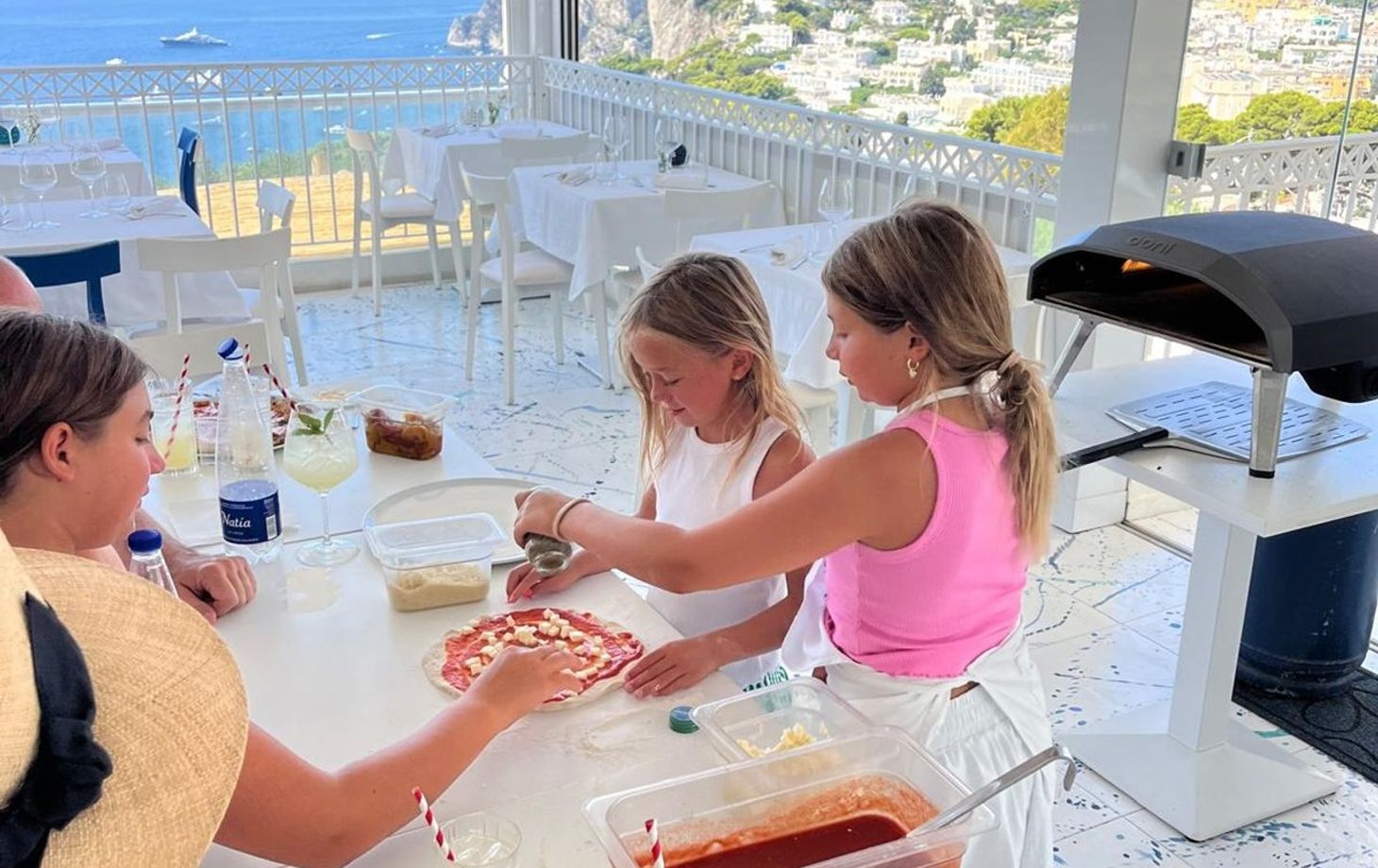 Premium Small Group Capri Pizza Making Class with Wine & Tiramisu