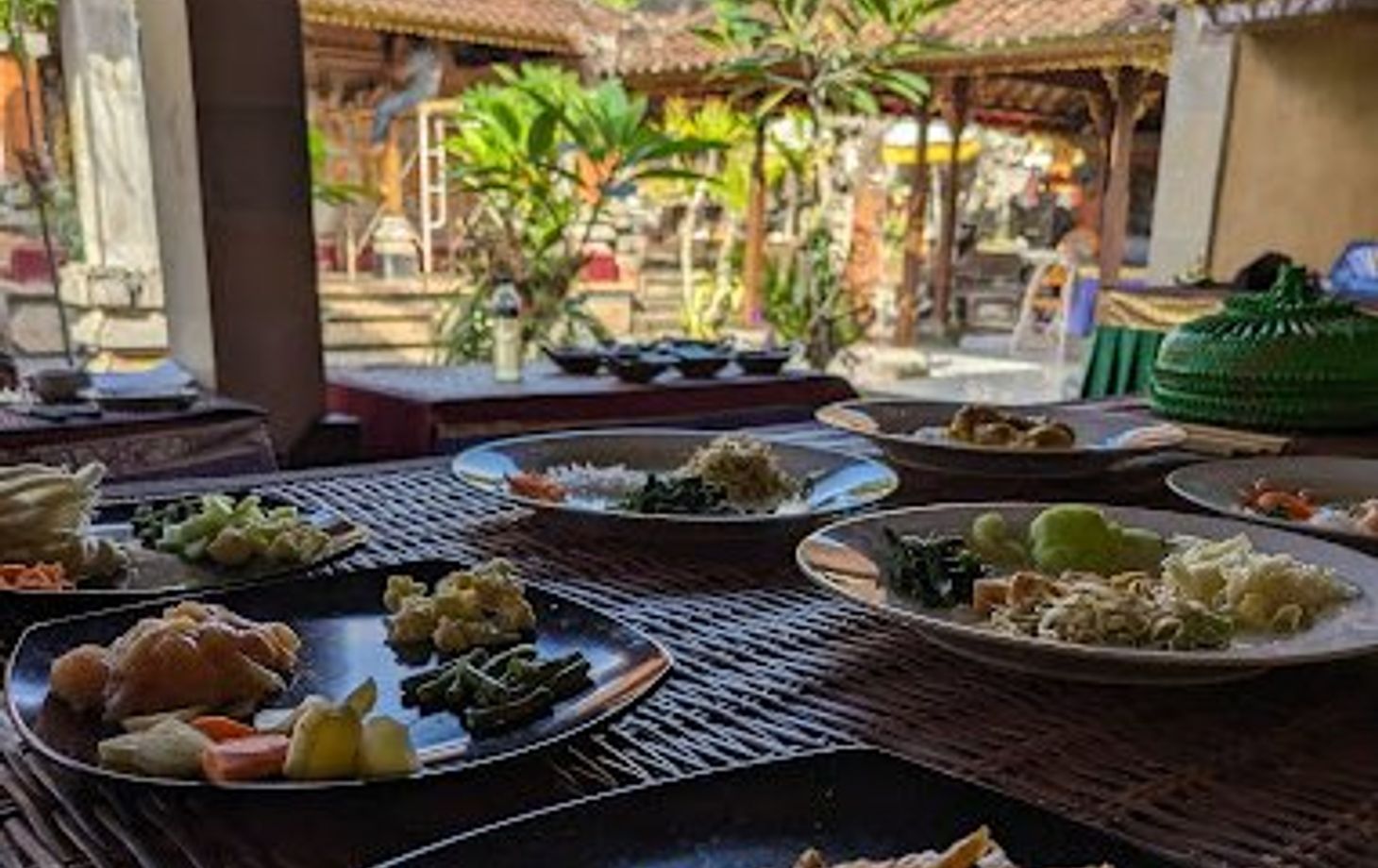 Balinese Culinary Class with Intimate Romantic Dinner