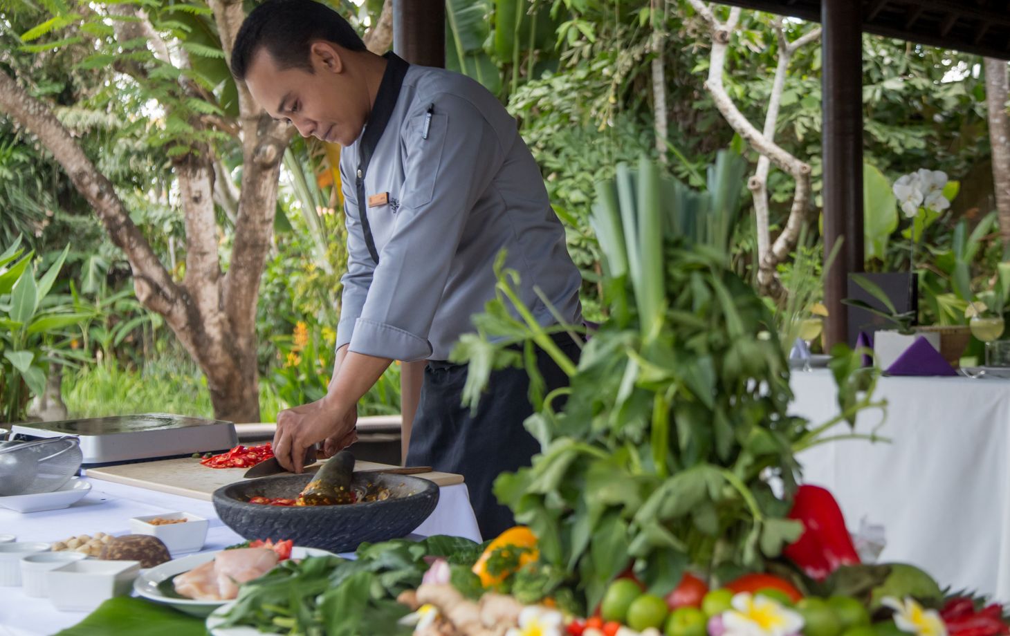 Private Cooking Class with Garden and Market Tour in a Tranquil Resort