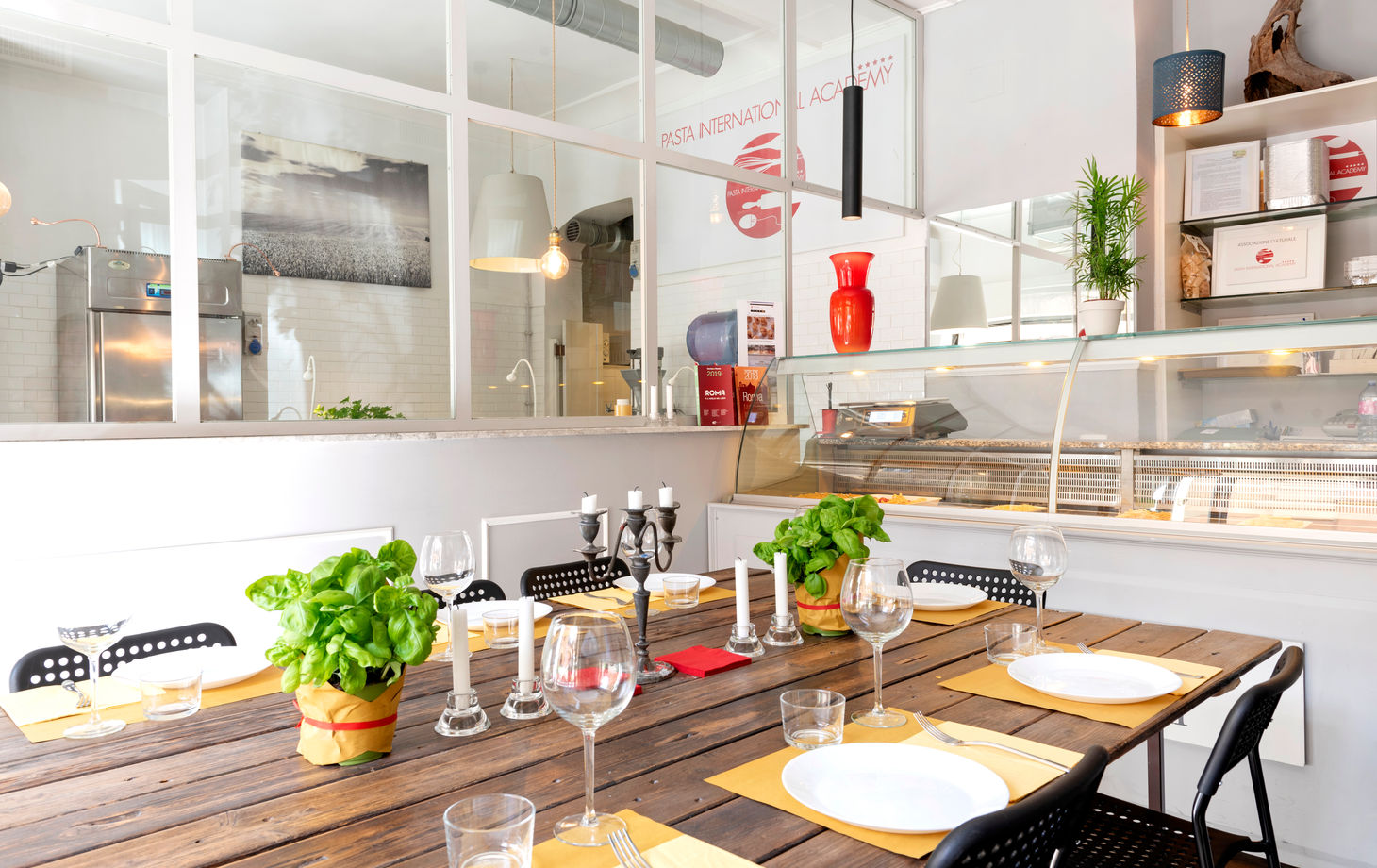 Professional Lab Pasta Experience in a Pastificio