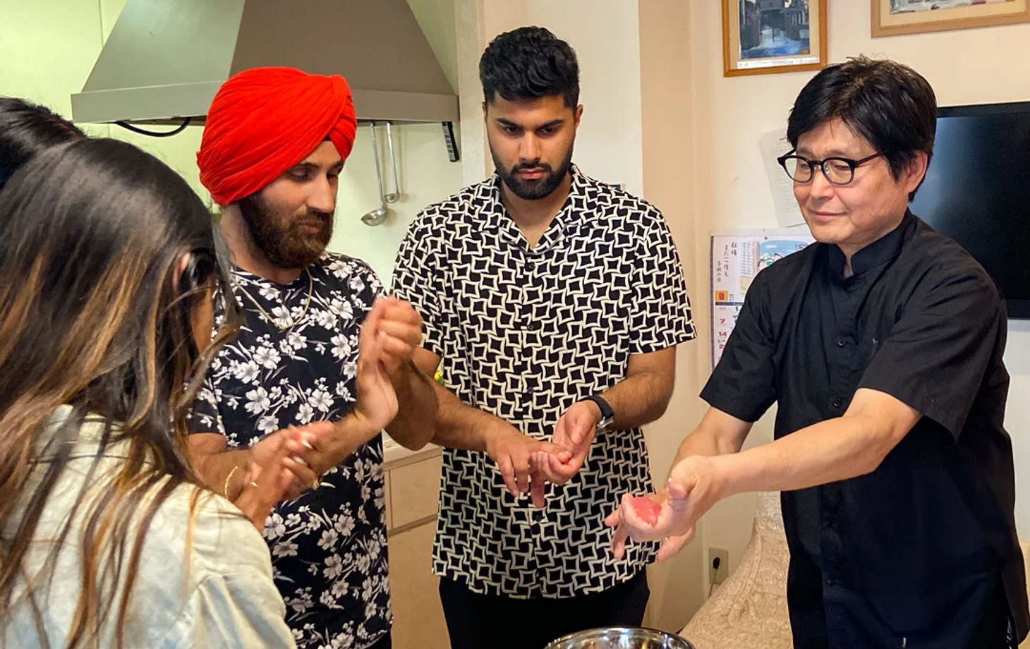 Ramen and Sushi Culinary Class with Tea Ceremony in Osaka