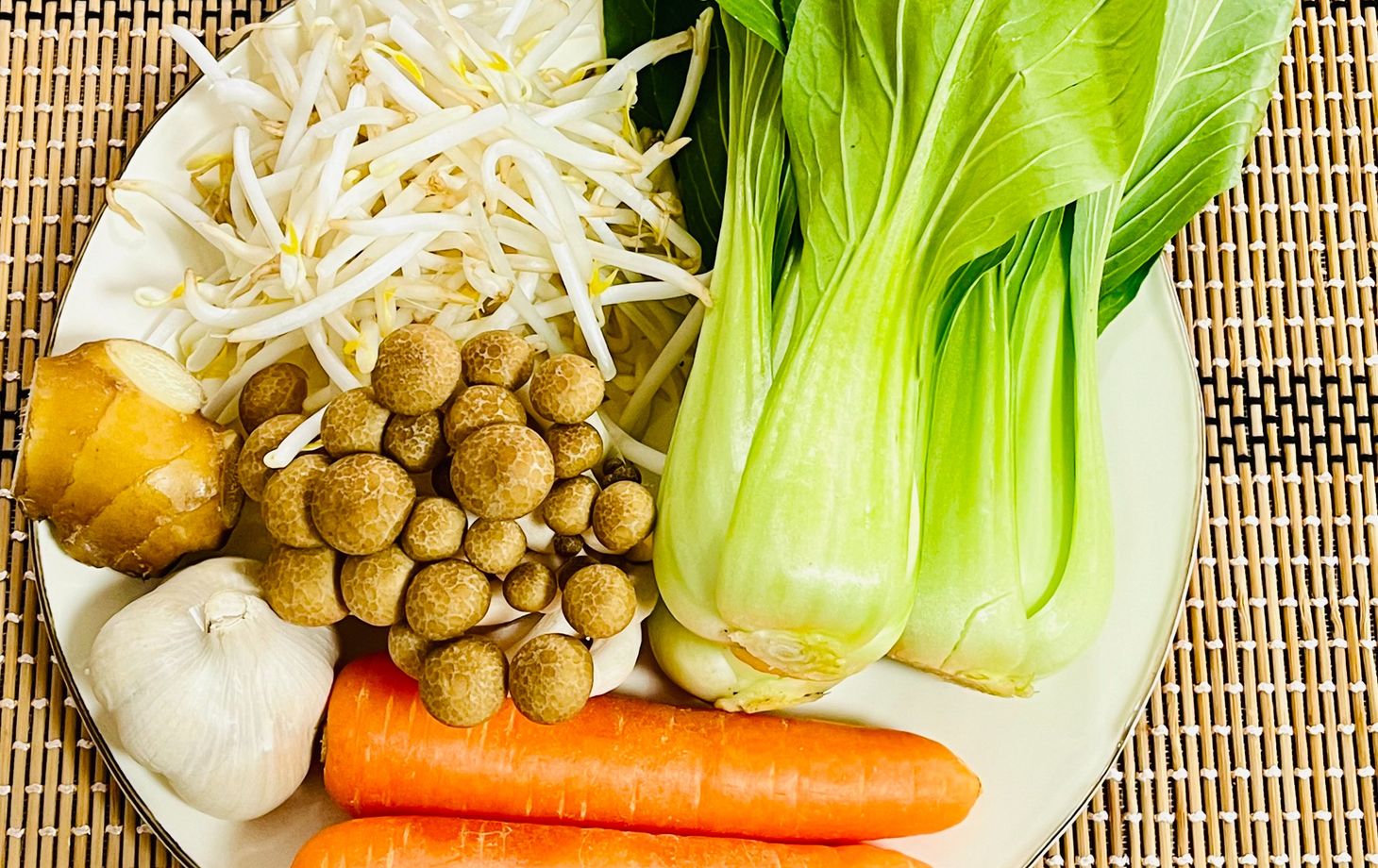 Vegetarian-Friendly Ramen Experience: Soy Sauce or Miso Flavors