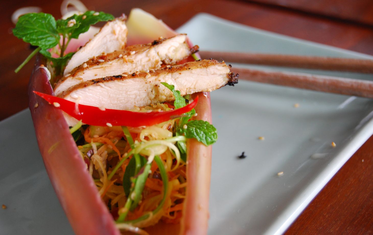Red Bridge Deluxe Day Journey: Organic Farm, Boat Trip, Market Tour and Hands on Cooking of 4 Famous Vietnamese Dishes