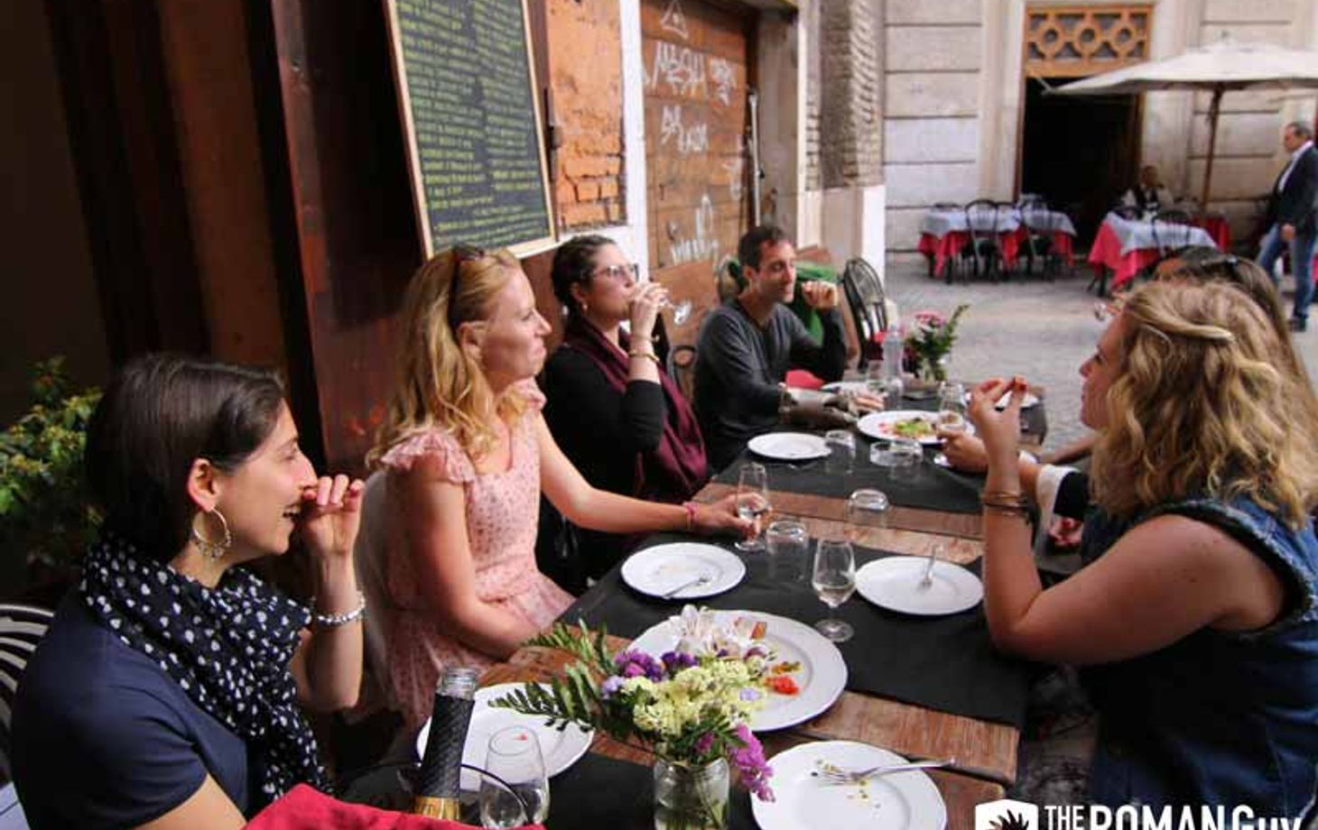 Rome Foodie Tour in Trastevere with Wine & Dinner