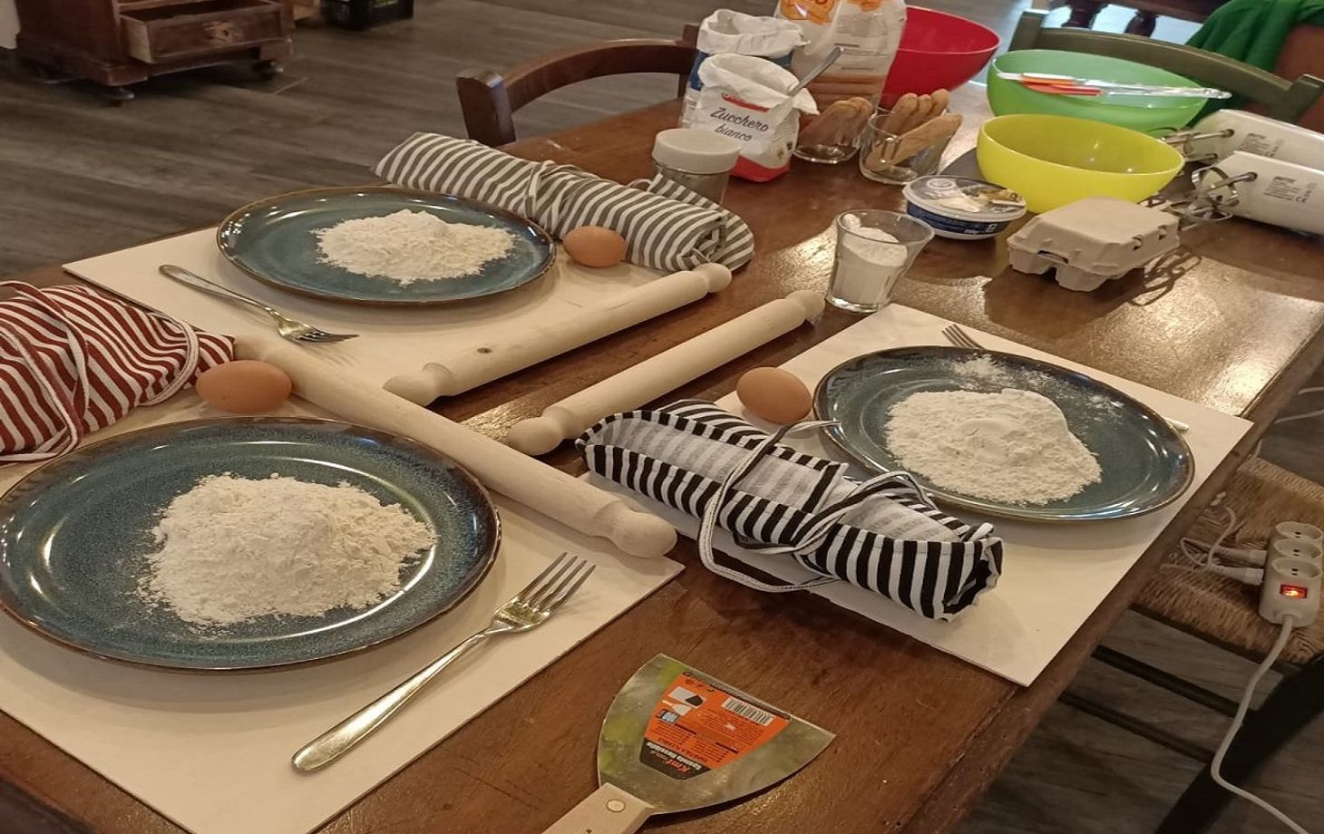 Pasta and Tiramisu Culinary Class with Wine Tasting in Rome