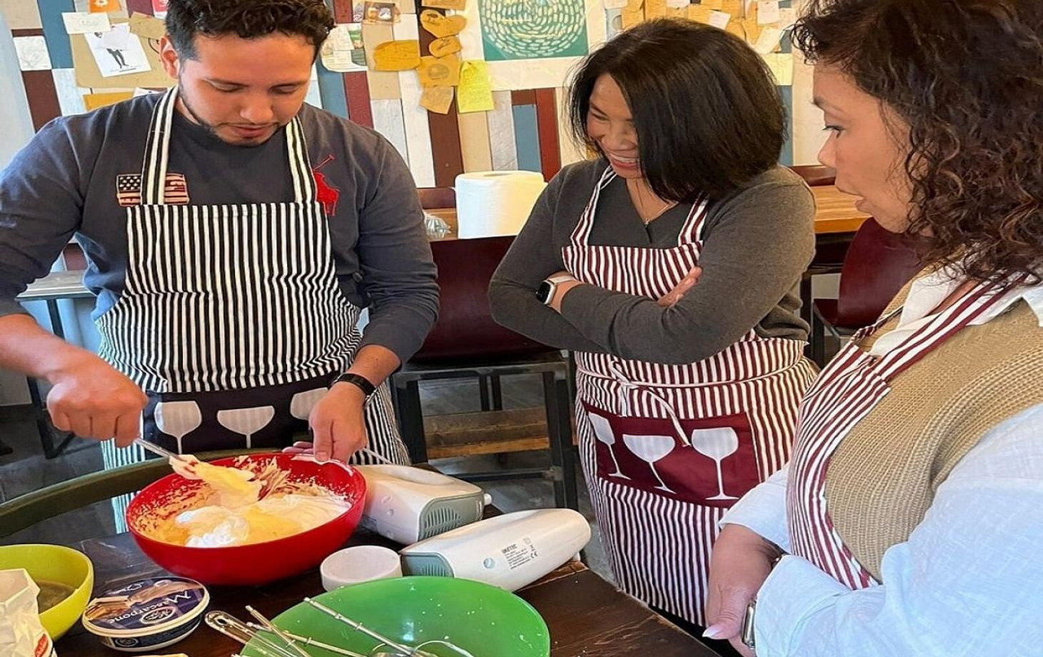 Pasta and Tiramisu Culinary Class with Wine Tasting in Rome