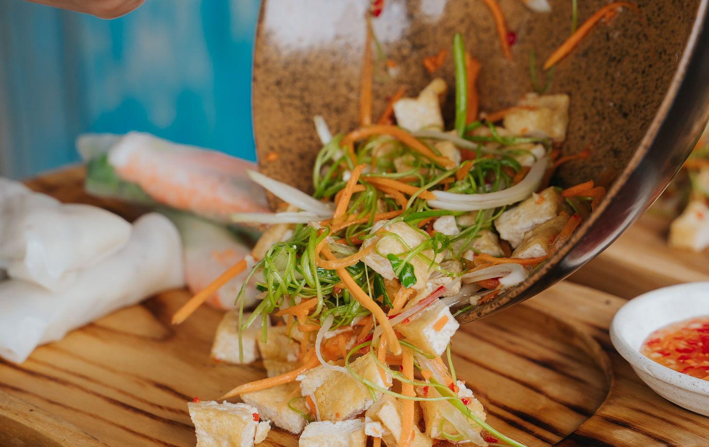 Market Tour, Countryside Bicycle Ride, and Cooking Class Experience in Hoi An