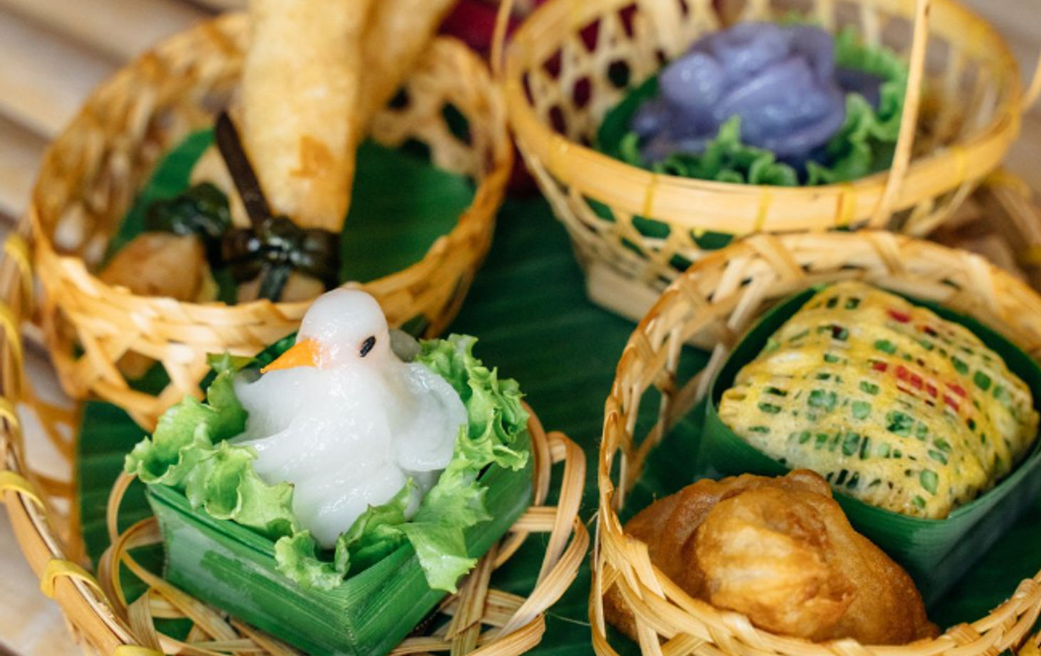 Royal Canapes & Multicultural Flavors Experience