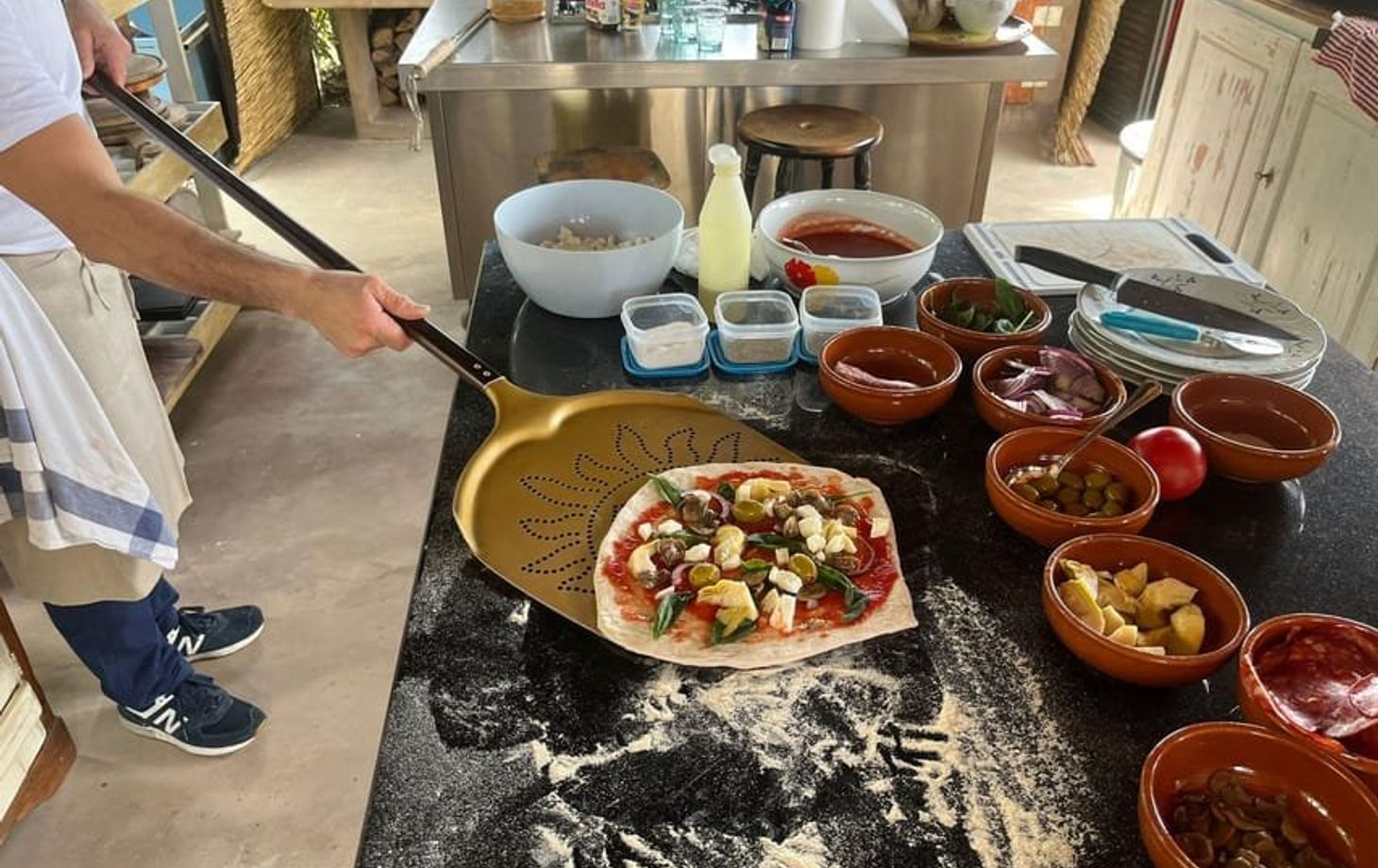 San Gimignano: Pizza Culinary Class with Lunch & Wine Experience