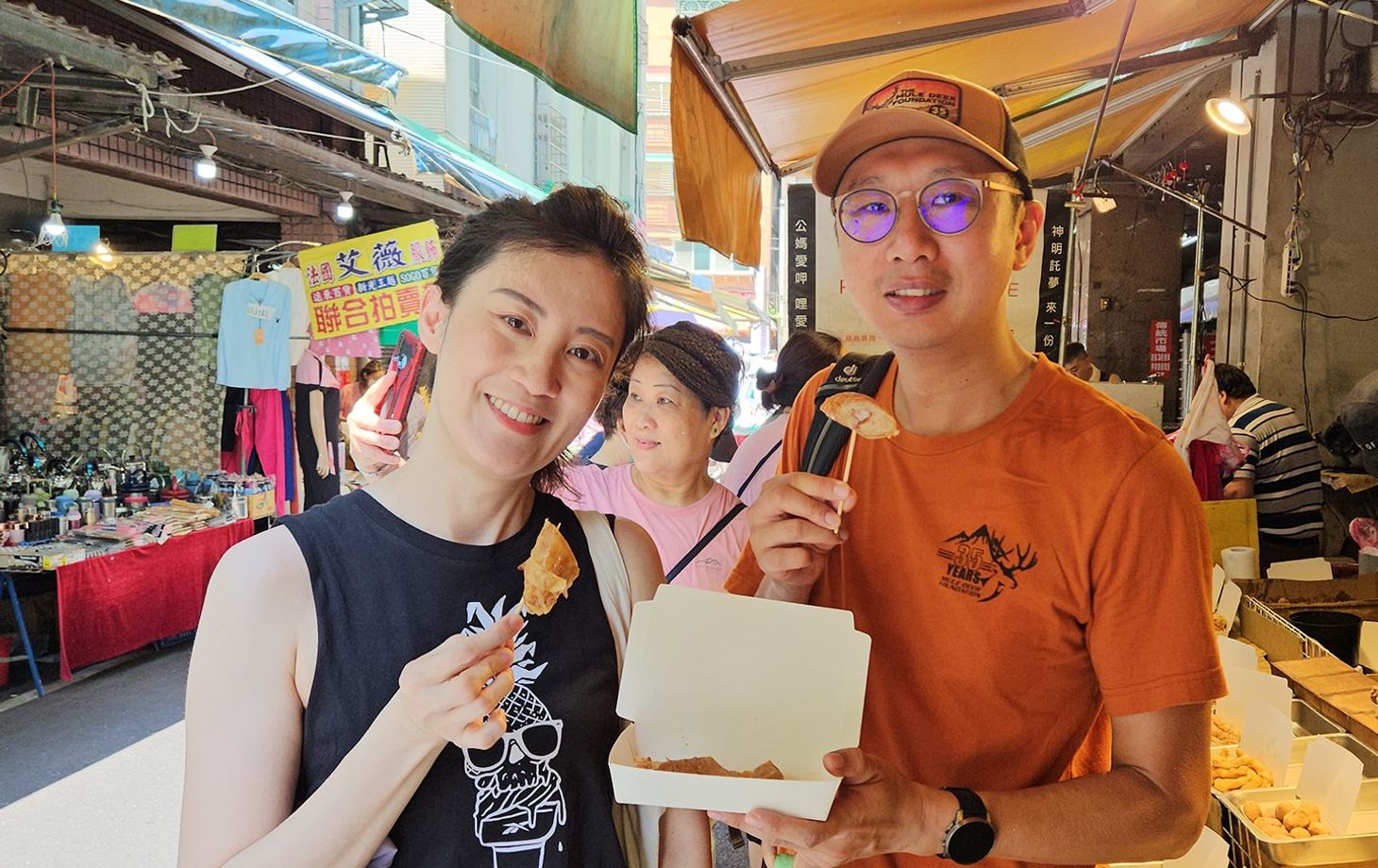 Taipei Market Secrets & The Ultimate Beef Noodle Soup Experience