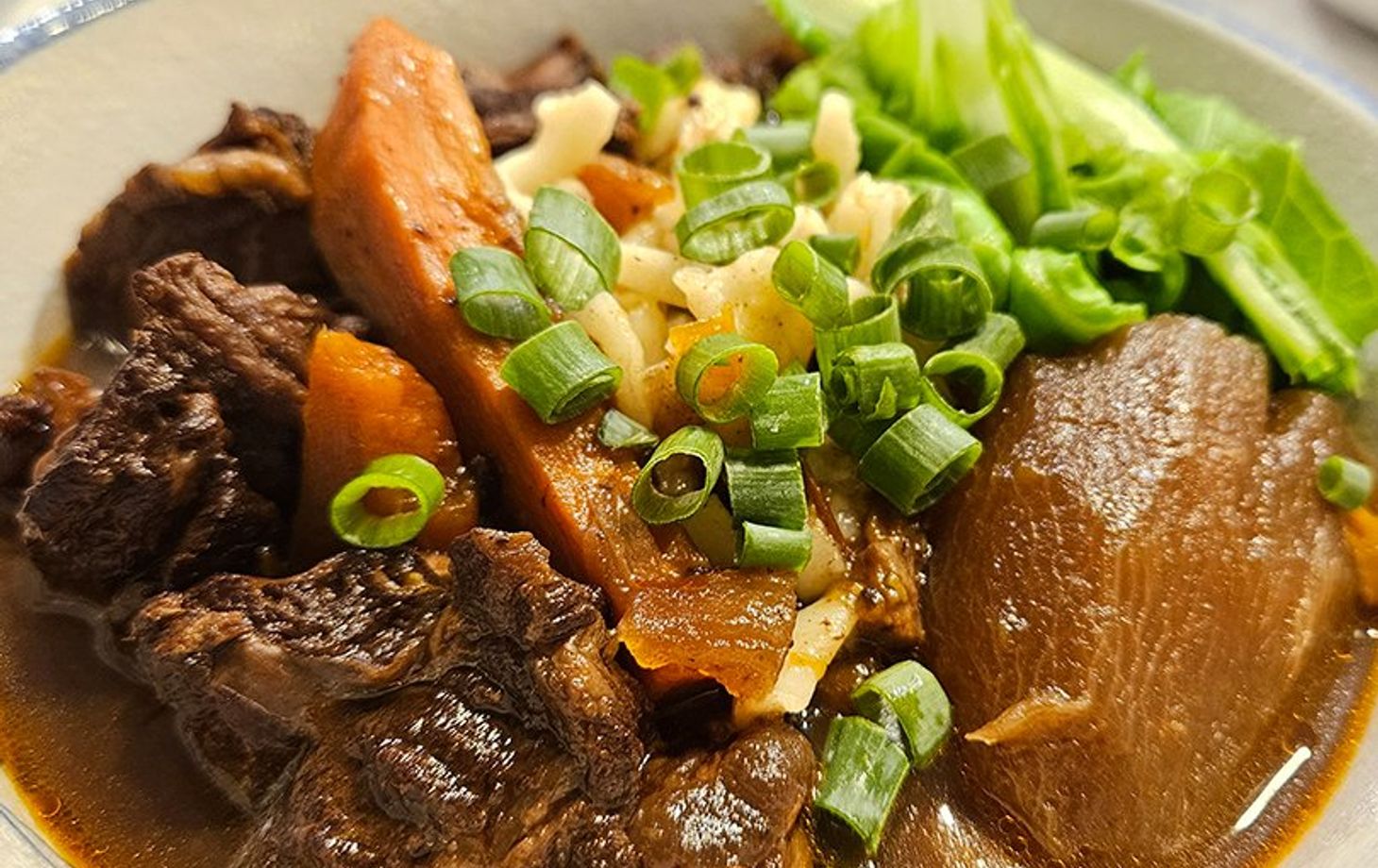 Taipei Market Secrets & The Ultimate Beef Noodle Soup Experience