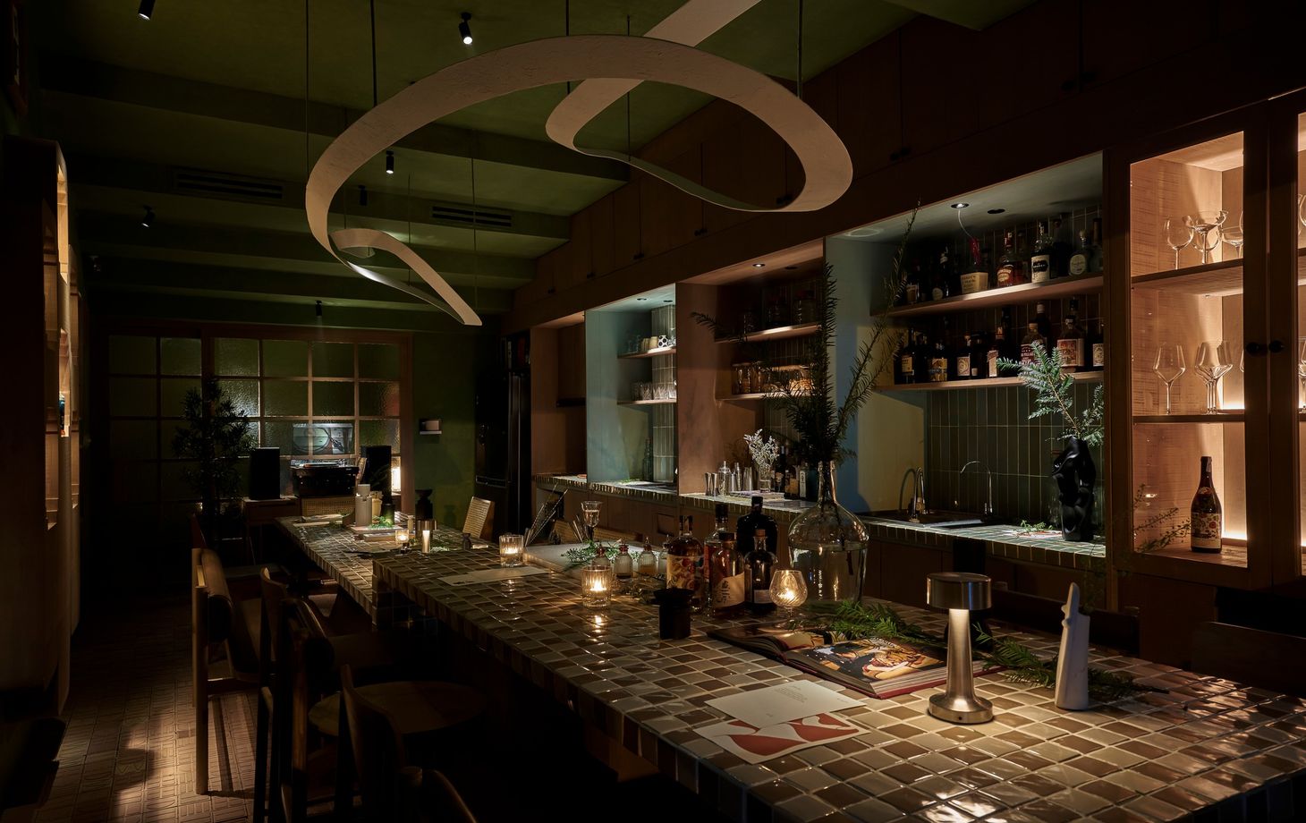 Secrets of Saigon: A Hidden Speakeasy & Cocktail Adventure