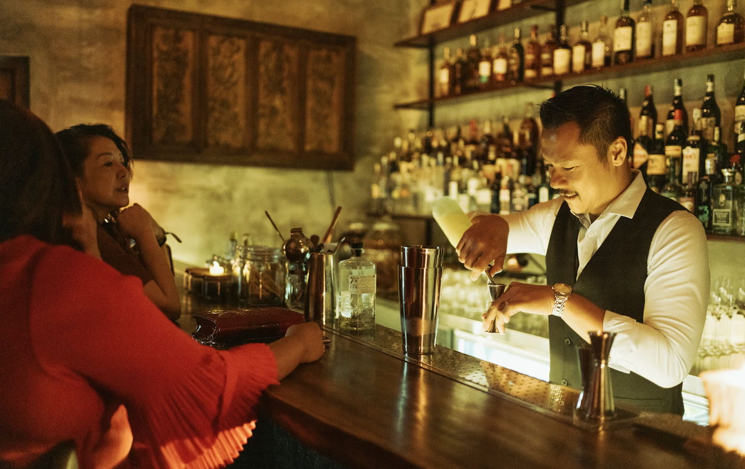 Secrets of Saigon: A Hidden Speakeasy & Cocktail Adventure