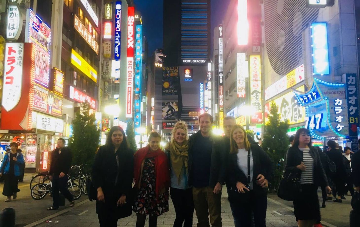 Shinjuku Biggest Drinking Town Izakaya Shopping Tour