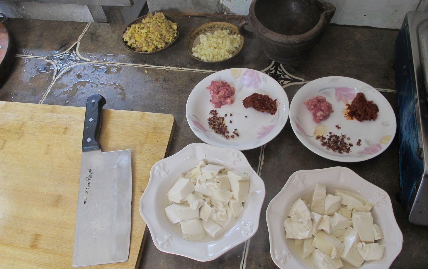 Sichuan Cuisine Local Home Cooking Class in Chengdu