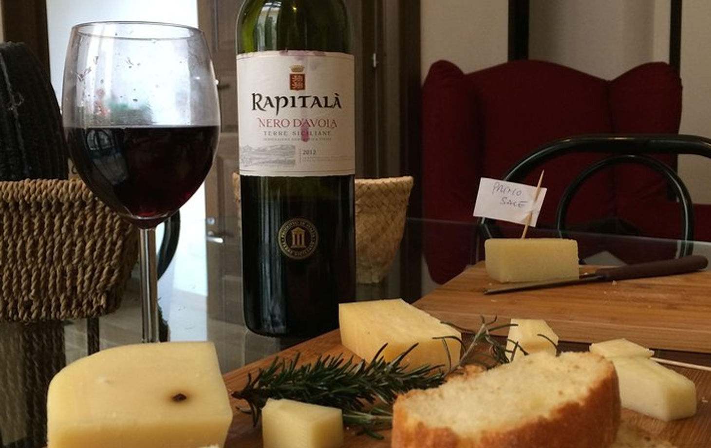 Dégustation de vins siciliens et de fromages à Palerme