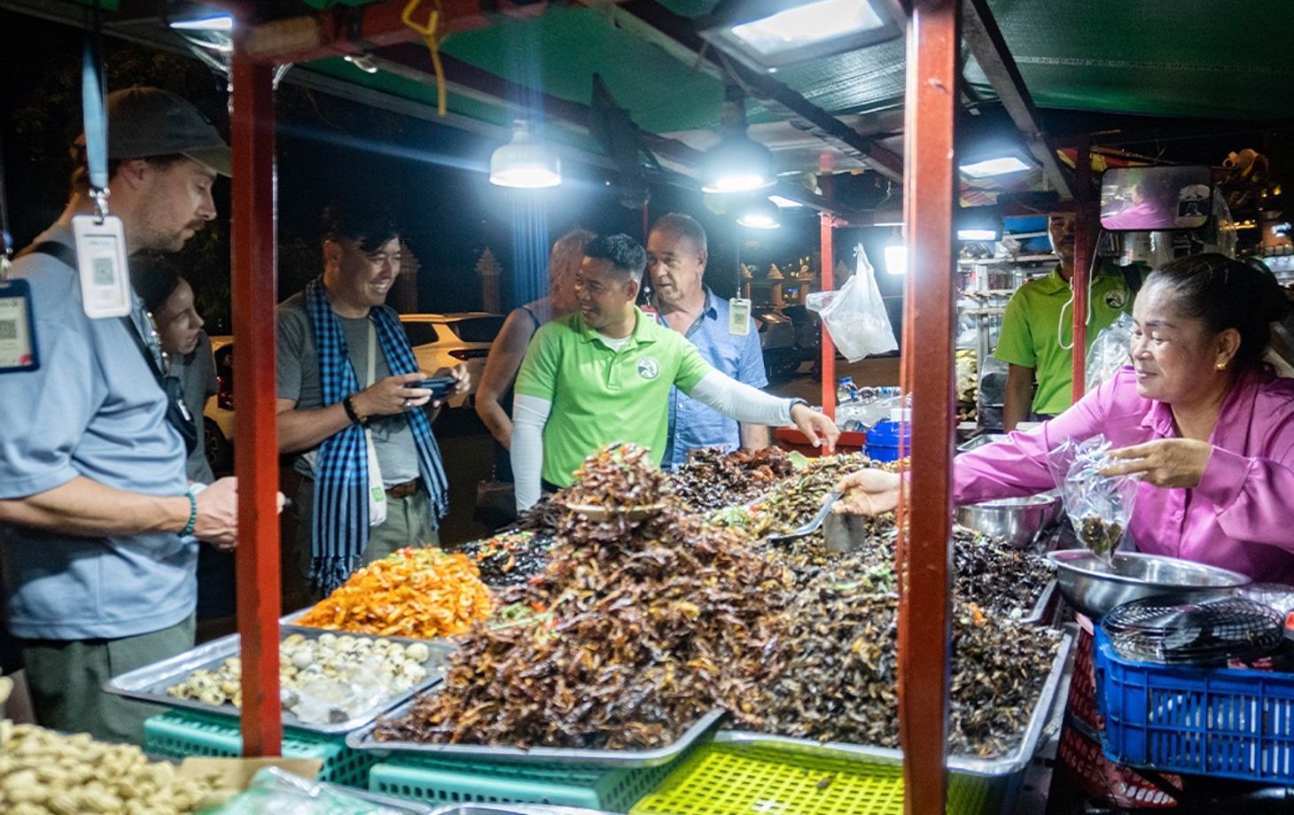 Evening Vespa Street Food Adventure in Siem Reap