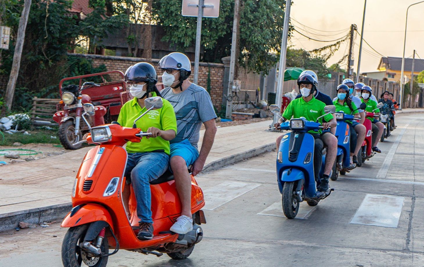 Evening Vespa Street Food Adventure in Siem Reap