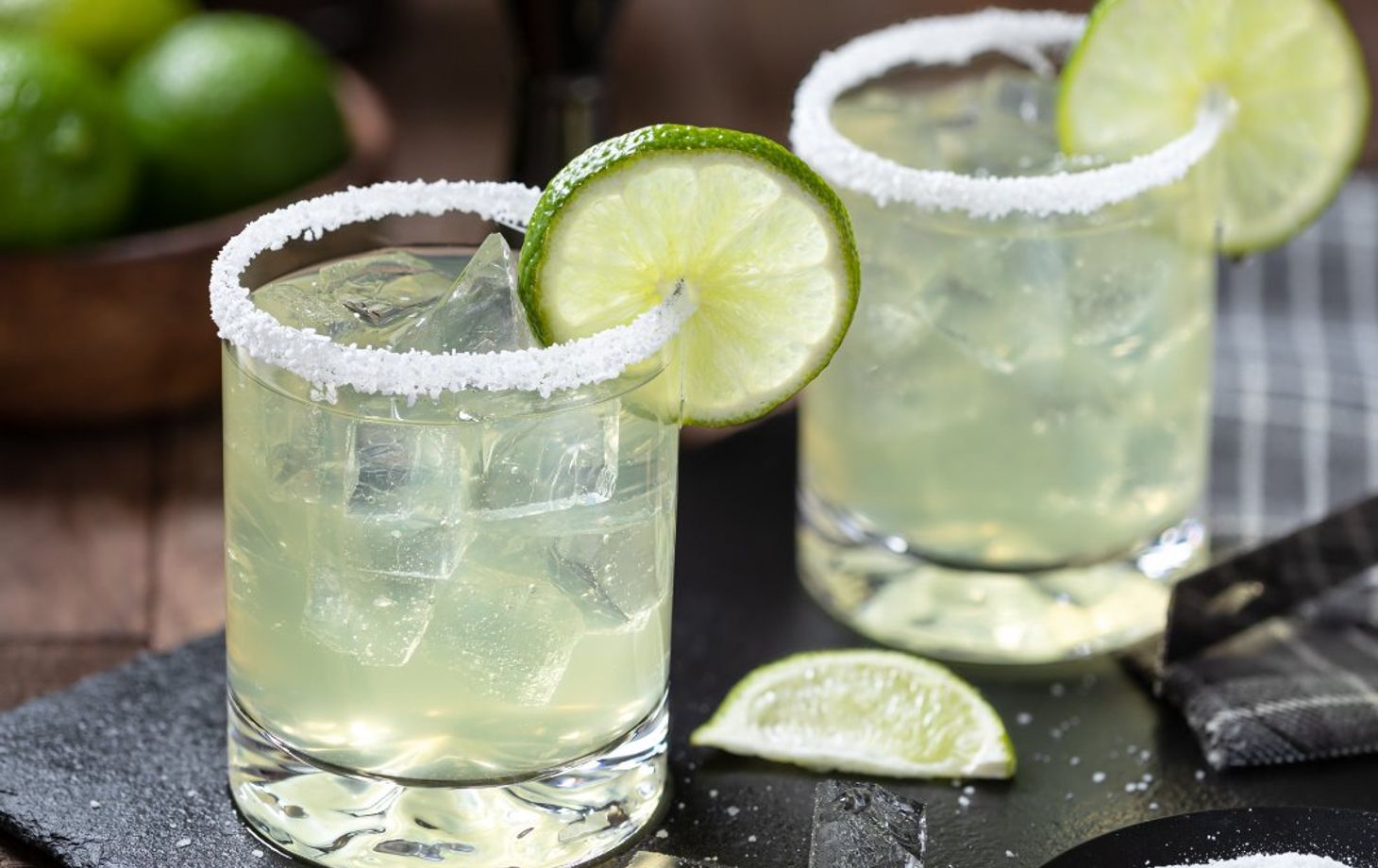 Hanoi Cocktails & Cuisine Experience: Mix, Pair, and Savor