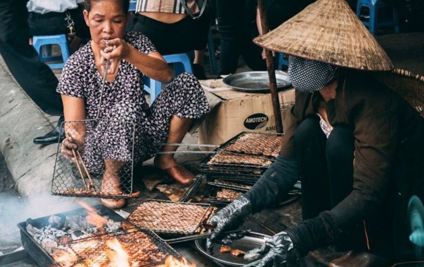 Visite gastronomique en petit groupe des rues piétonnes de Hanoï avec Real Foodie