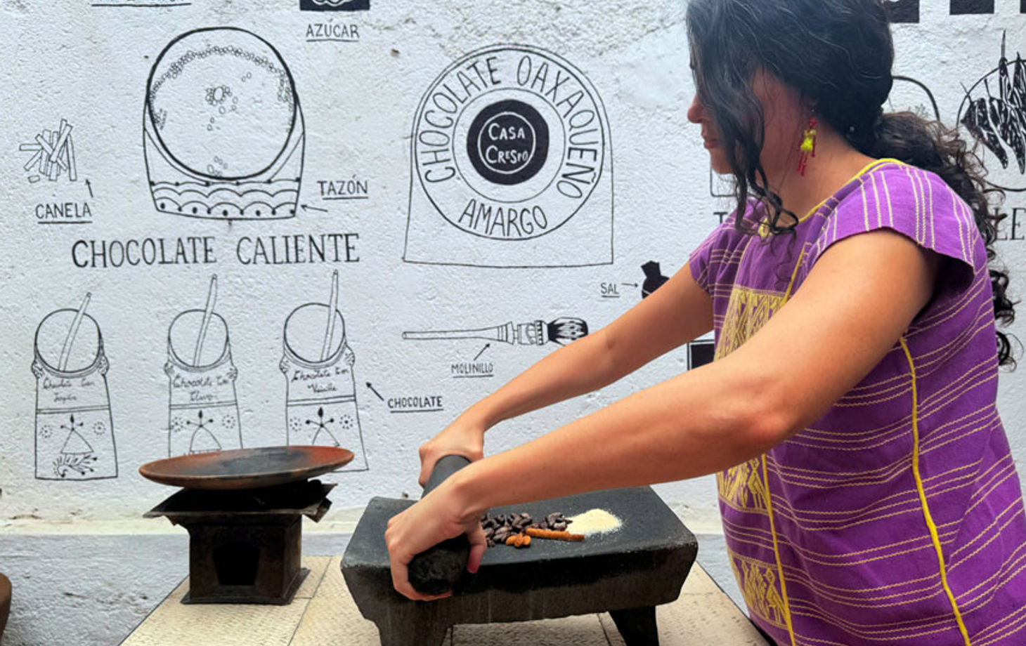 1 Hour Oaxacan Chocolate Making Class with Mole-Making and Drinks