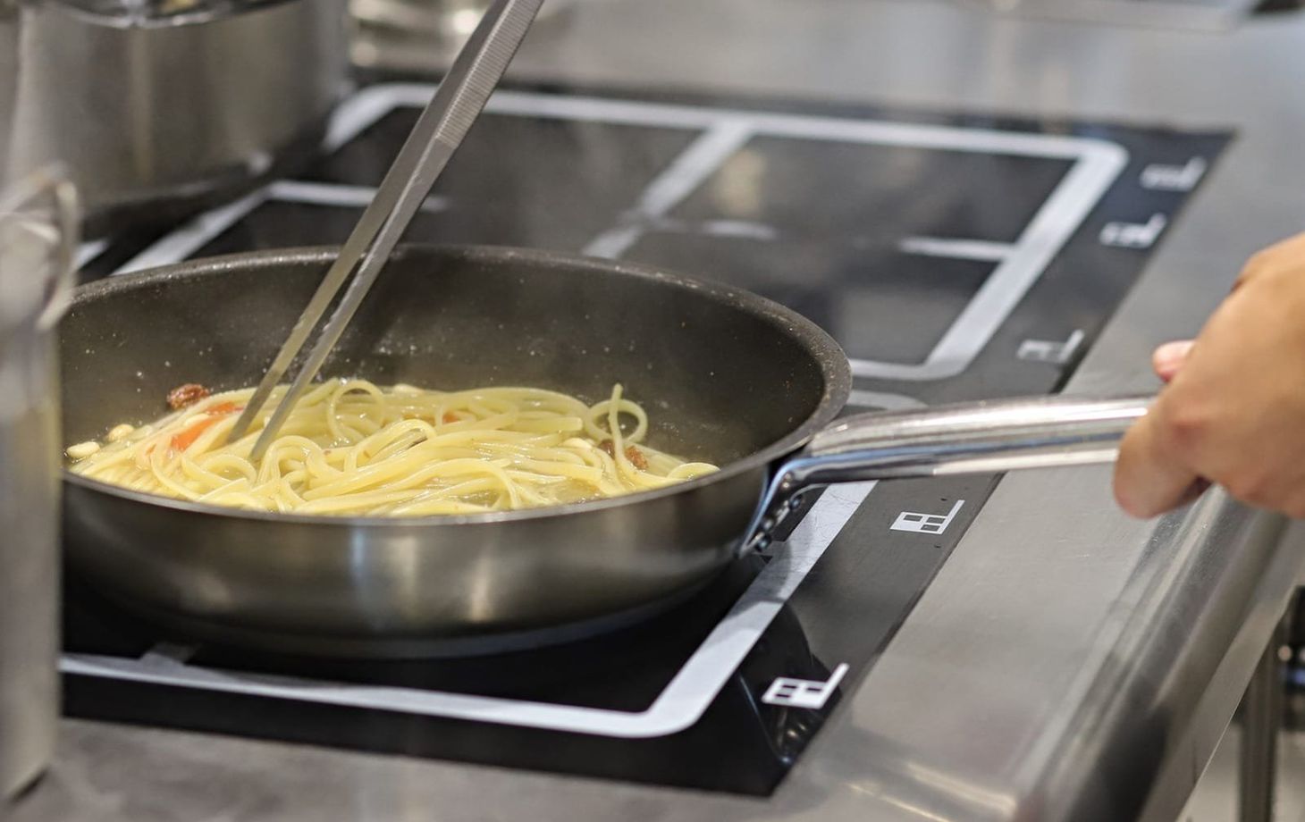 Positano Cooking Class Experience with Wine for Small Groups