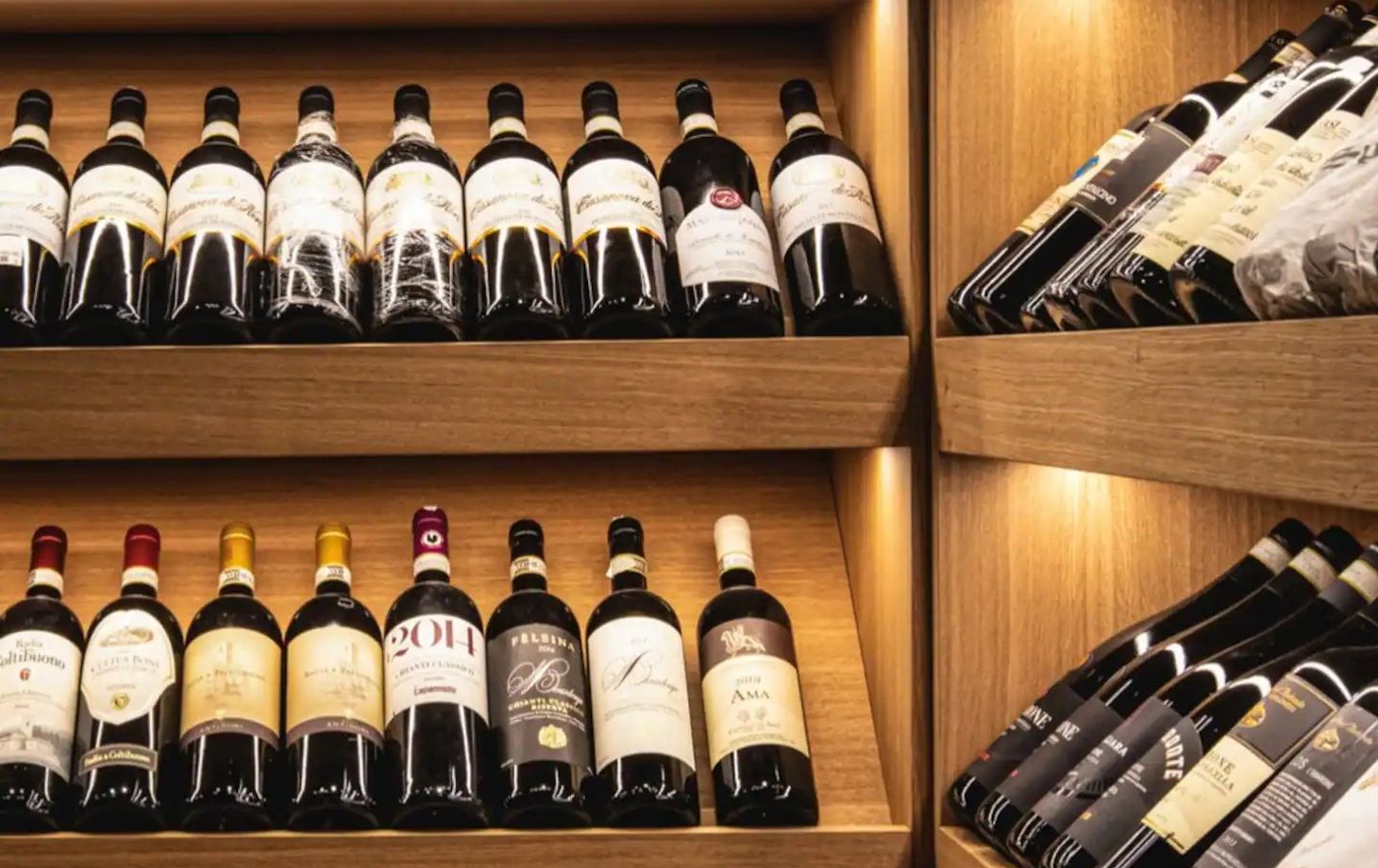 Positano Wine Tasting Experience with a Sommelier for Small Groups