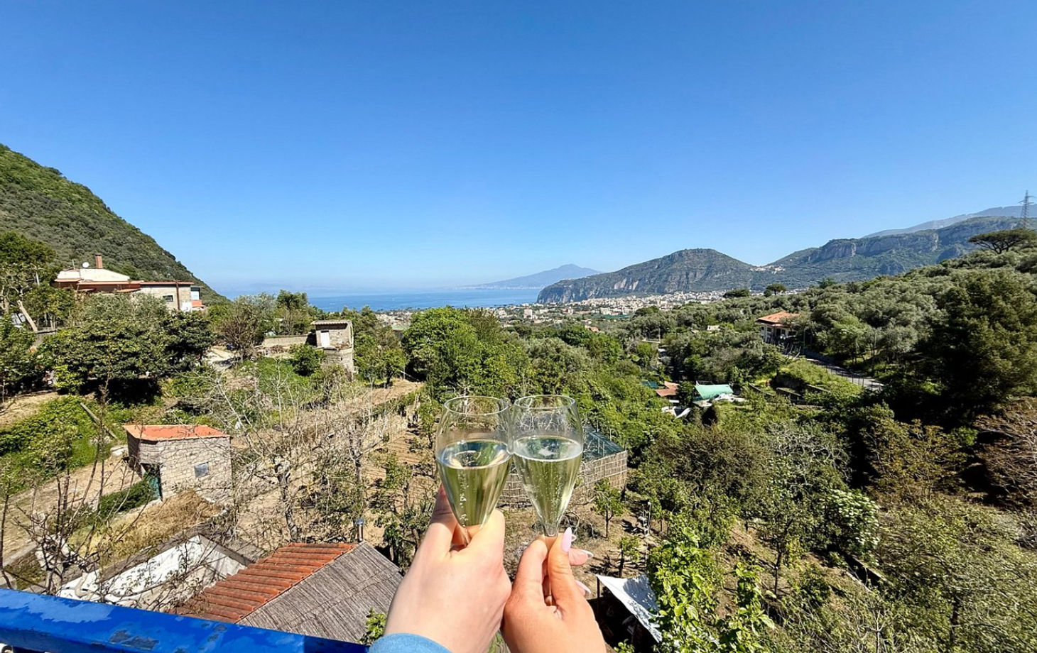 Sorrento Pizza Making Experience with Vesuvius Views