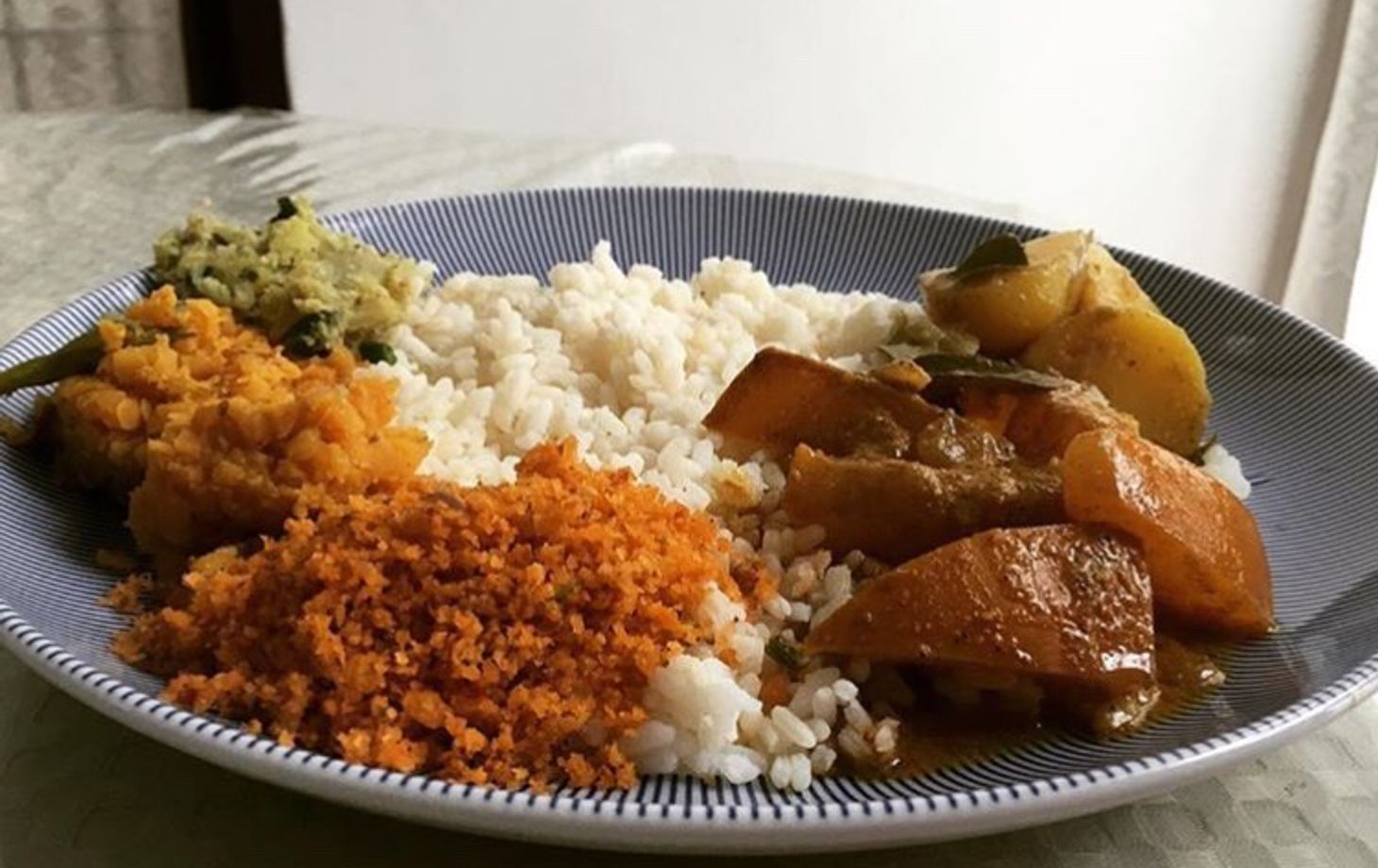 "Choose Your Own Dishes" Sri Lankan Lunch/Dinner with Market Tour