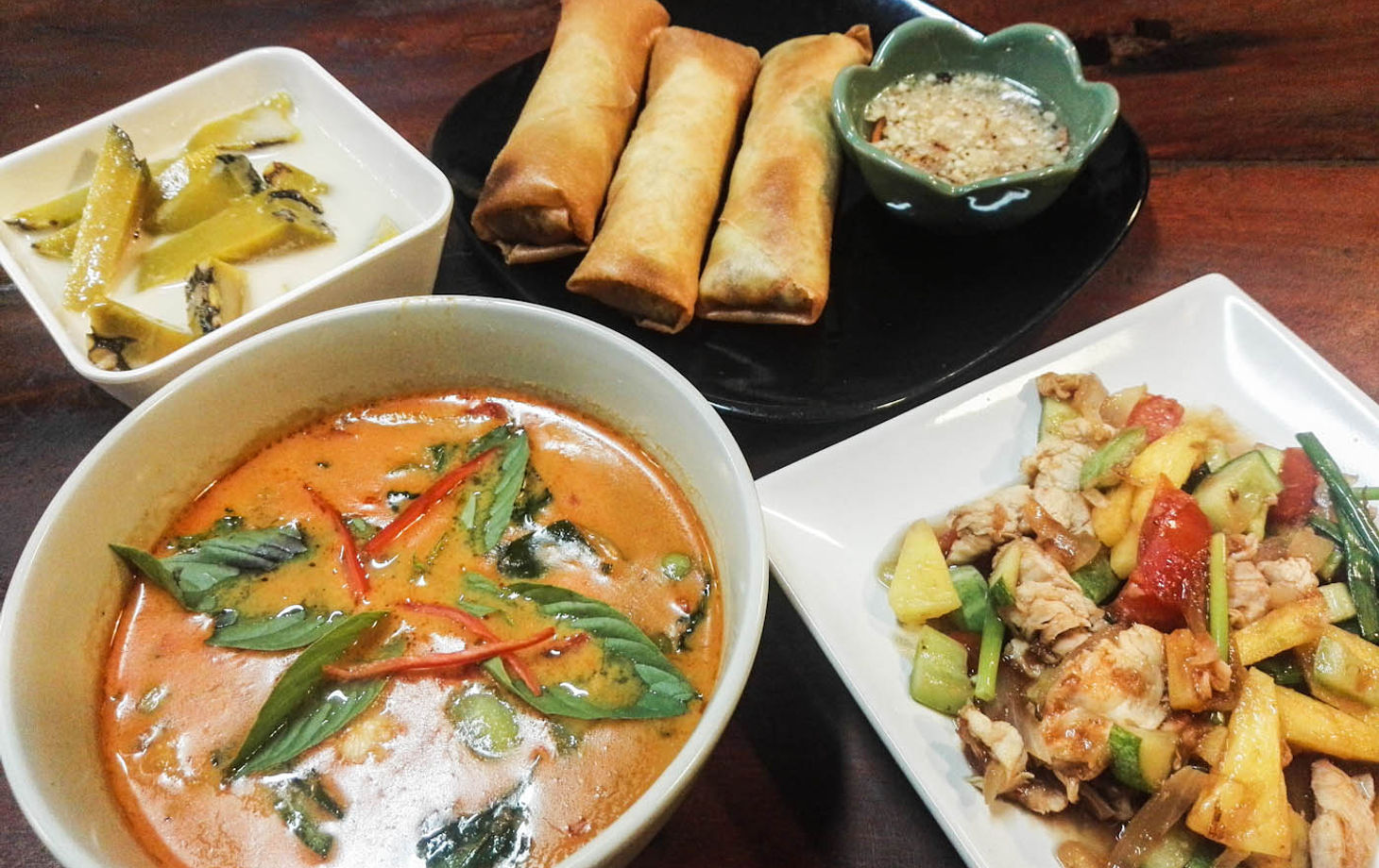 Bangkok's Best Flavors: Cooking Class and Market Tour (Vegetarians Welcome)