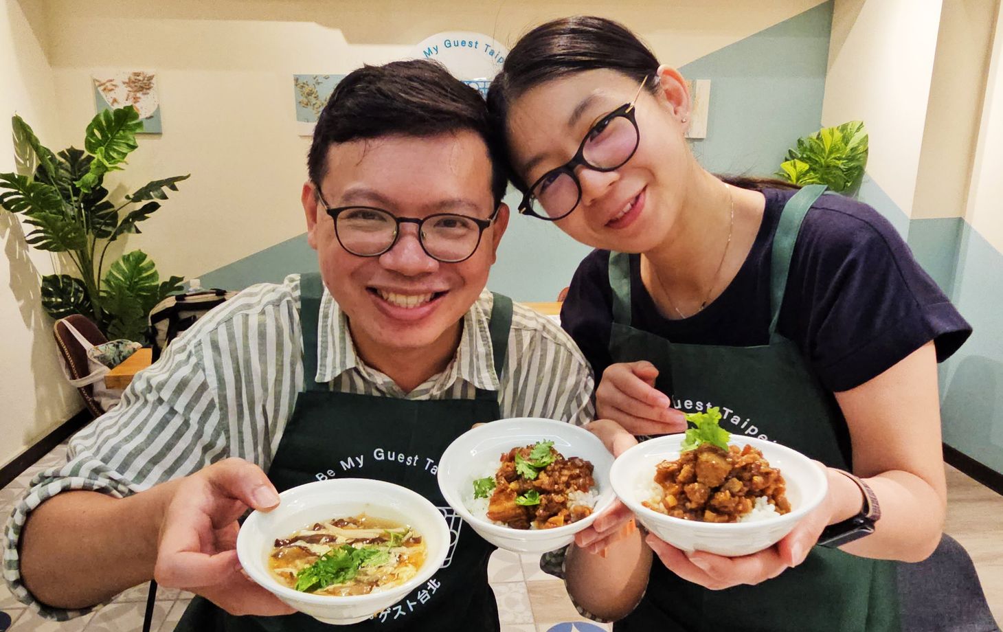 Taipei Market Secrets & The Authentic Braised Pork Rice Experience