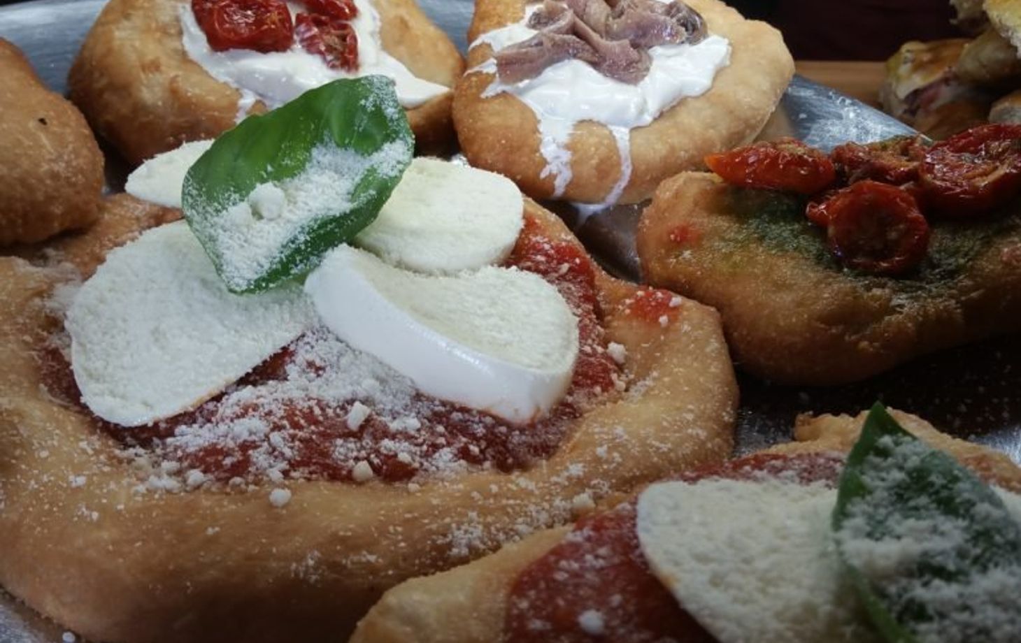 Pizza Tasting off the Beaten Path near the Colosseum at Sunset