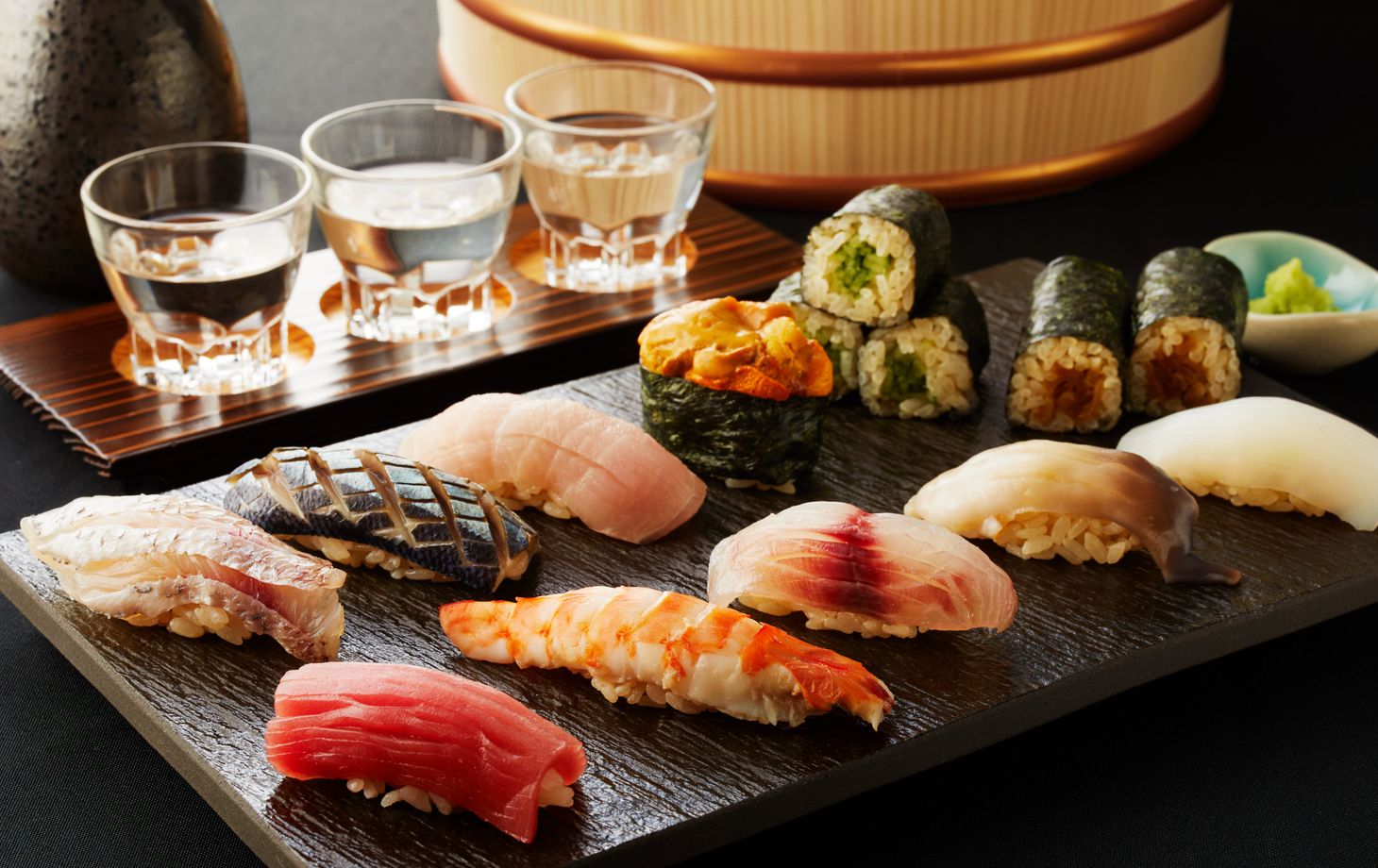 Erleben Sie die Kunst der Sushi-Zubereitung und die Sake-Verkostung!