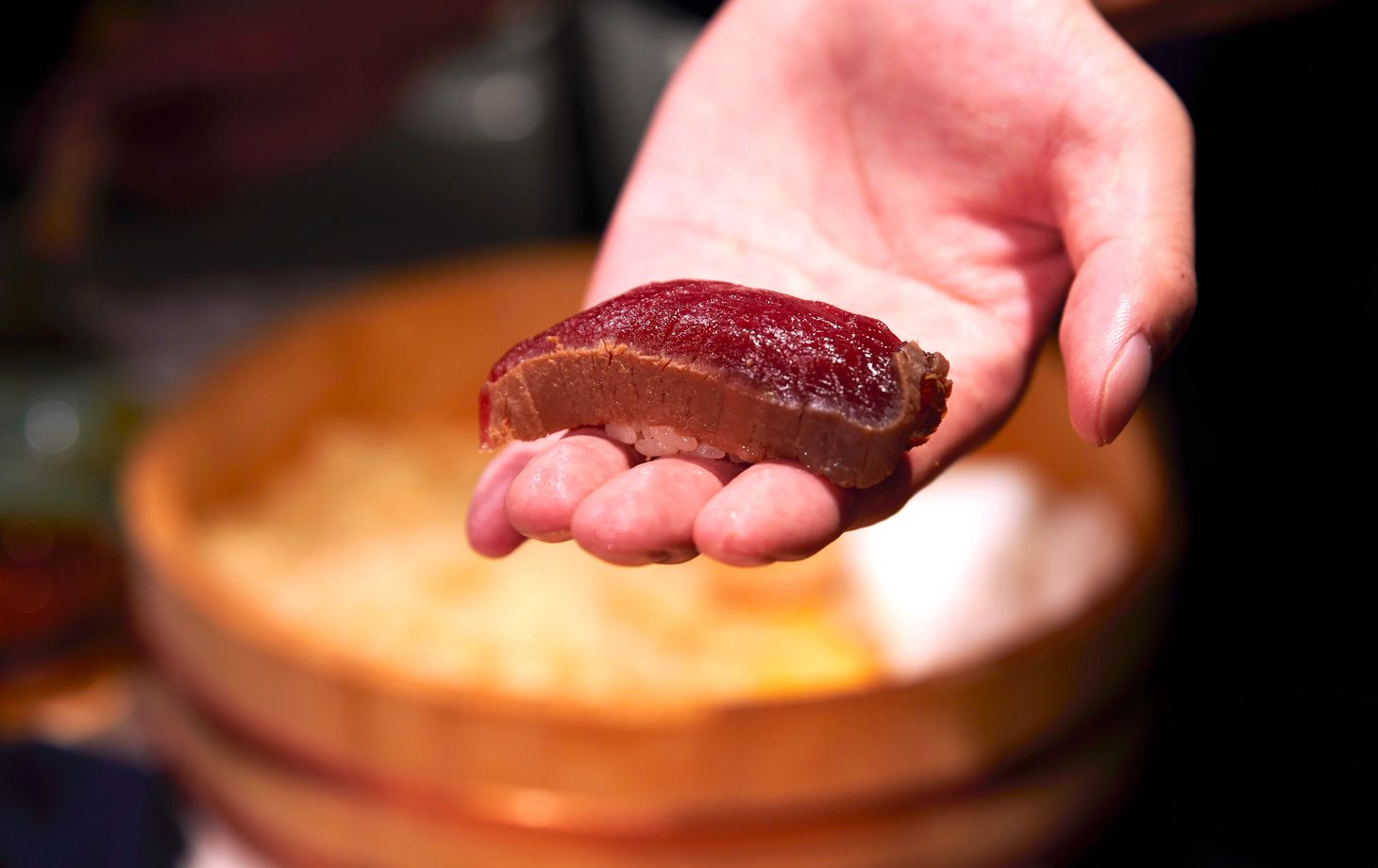 Erleben Sie die Kunst der Sushi-Zubereitung und die Sake-Verkostung!