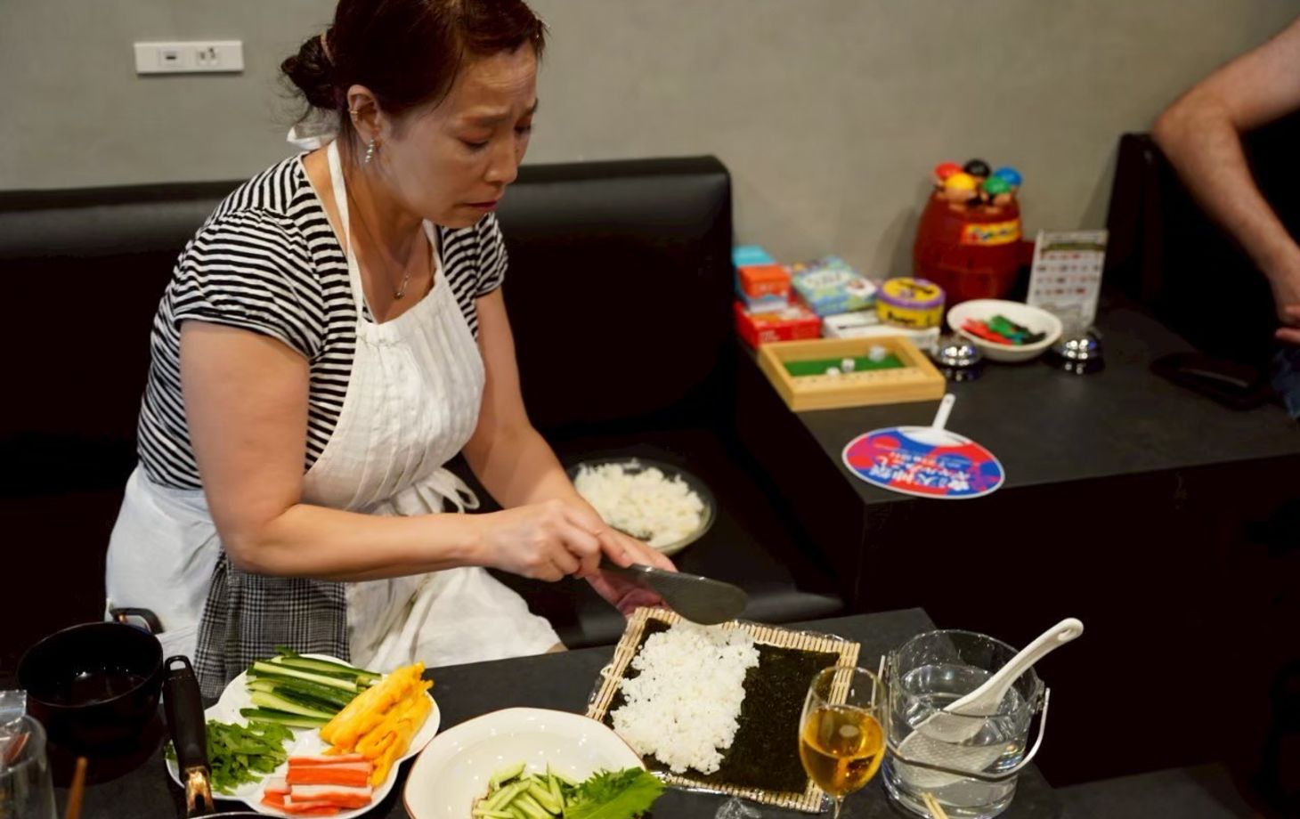 Japanese Sushi Rolls and Temaki Cooking Experience