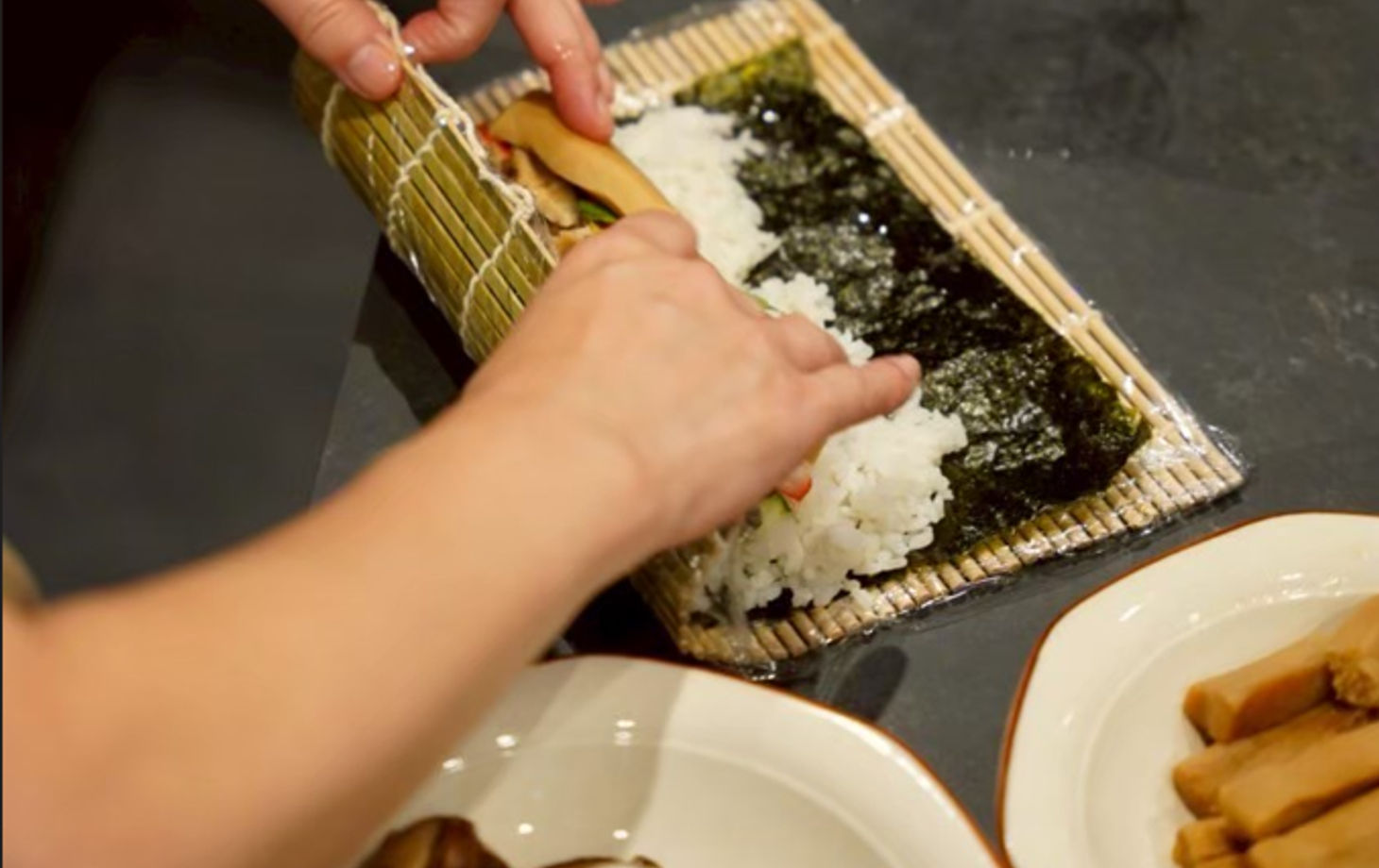 Japanese Sushi Rolls and Temaki Cooking Experience
