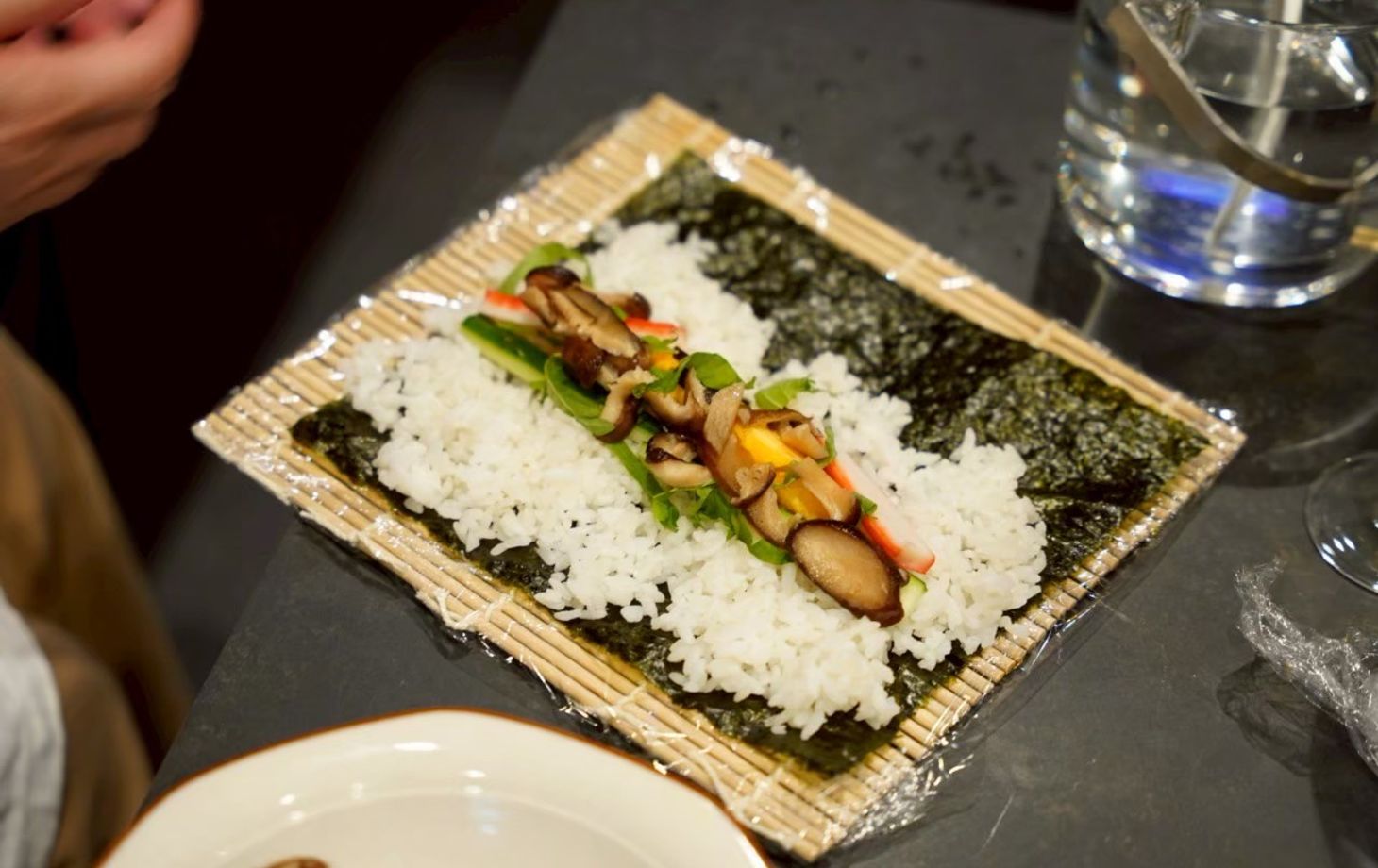 Japanese Sushi Rolls and Temaki Cooking Experience