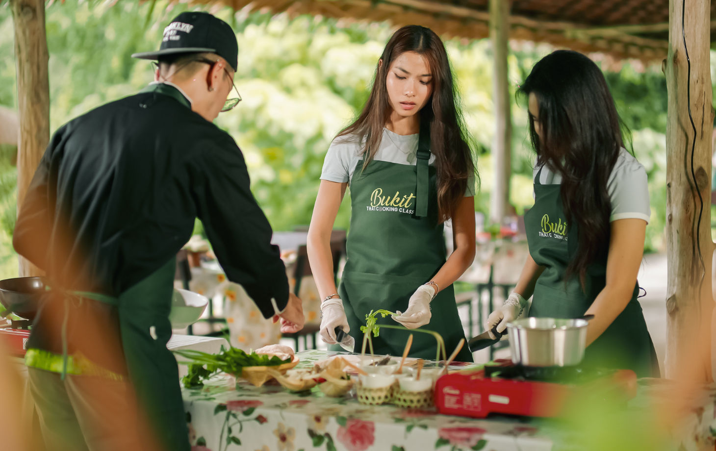 Sustainable Thai Cooking Class & Gentle Giant Feeding Experience