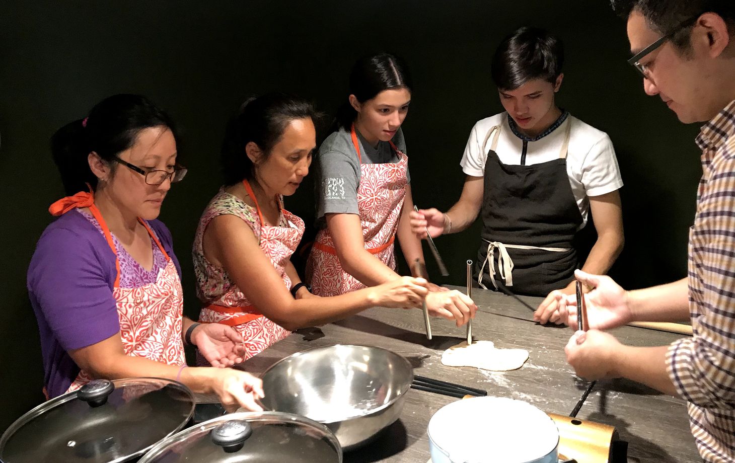 Taipei Food Tour and Colourful Bubble Tea Making